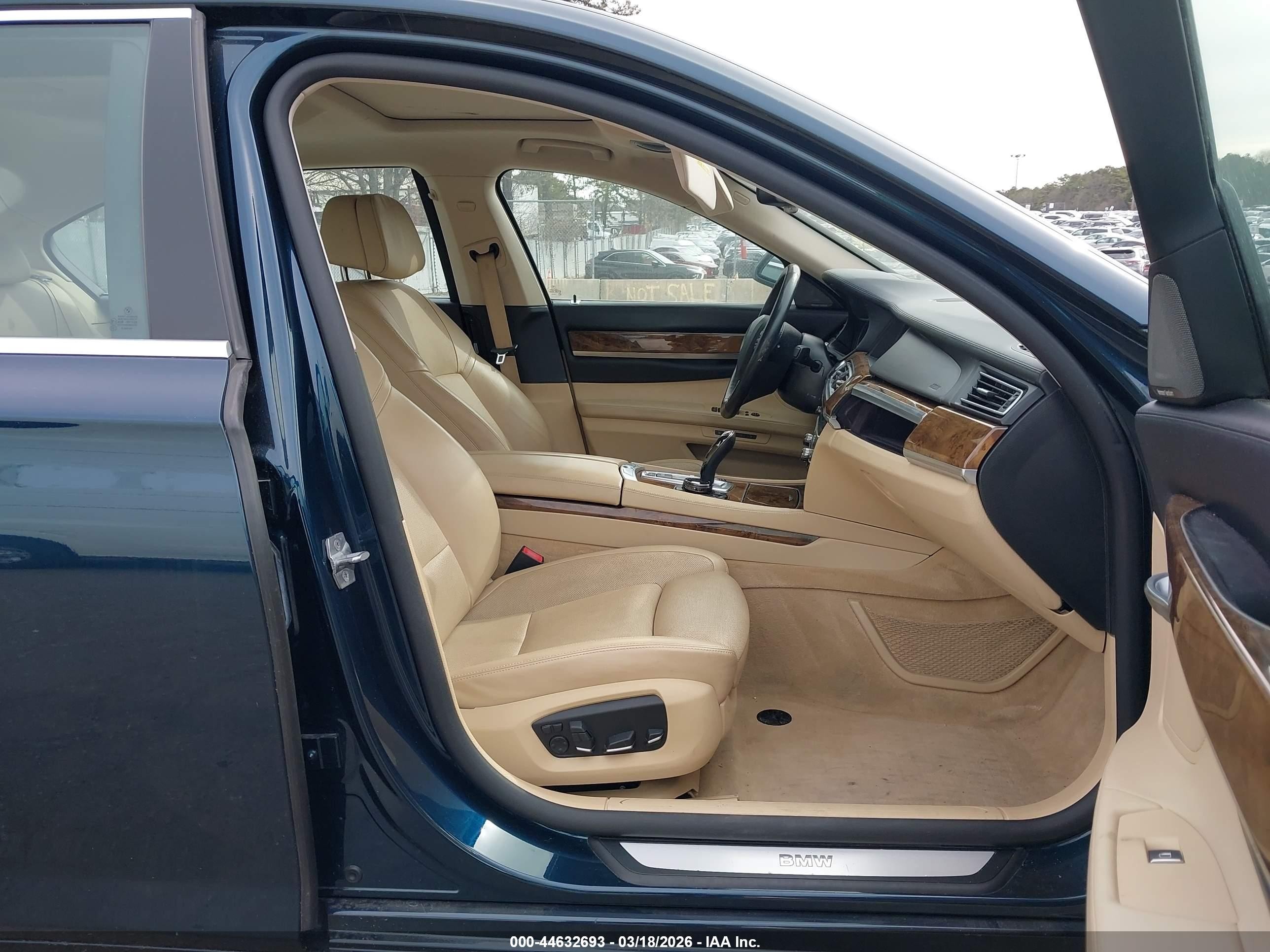 2014 Bmw Alpina B7 Xdrive Dark Blue vin: WBAYF8C5XED652886