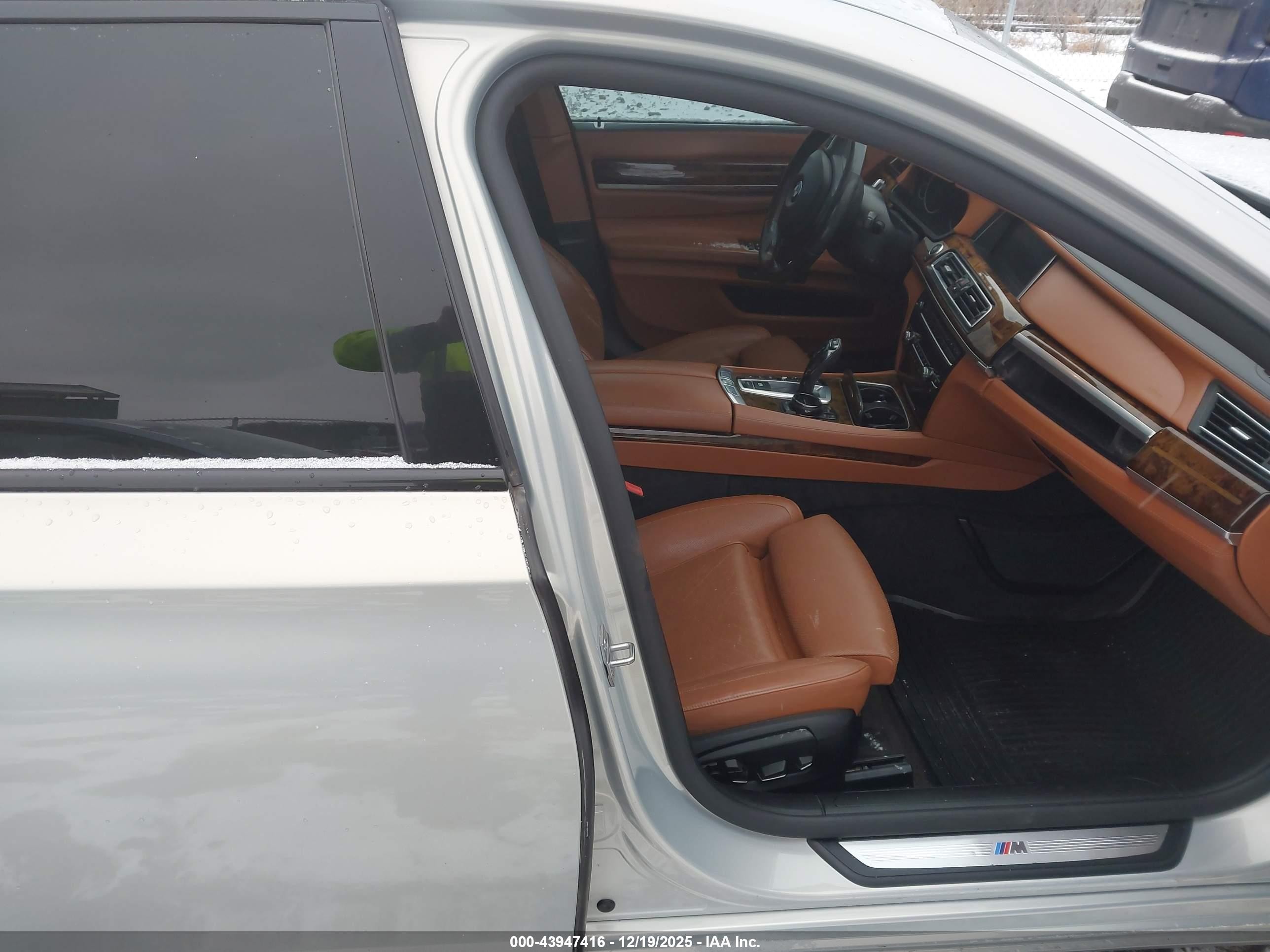 2014 Bmw Alpina B7 Xdrive Beige vin: WBAYF8C5XED653066