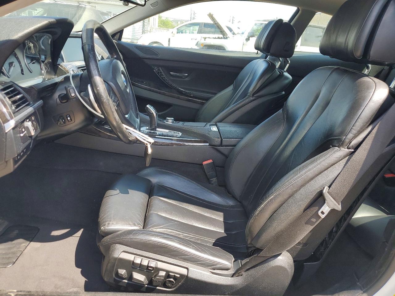2013 Bmw 650 Xi White vin: WBAYM1C52DDZ02634