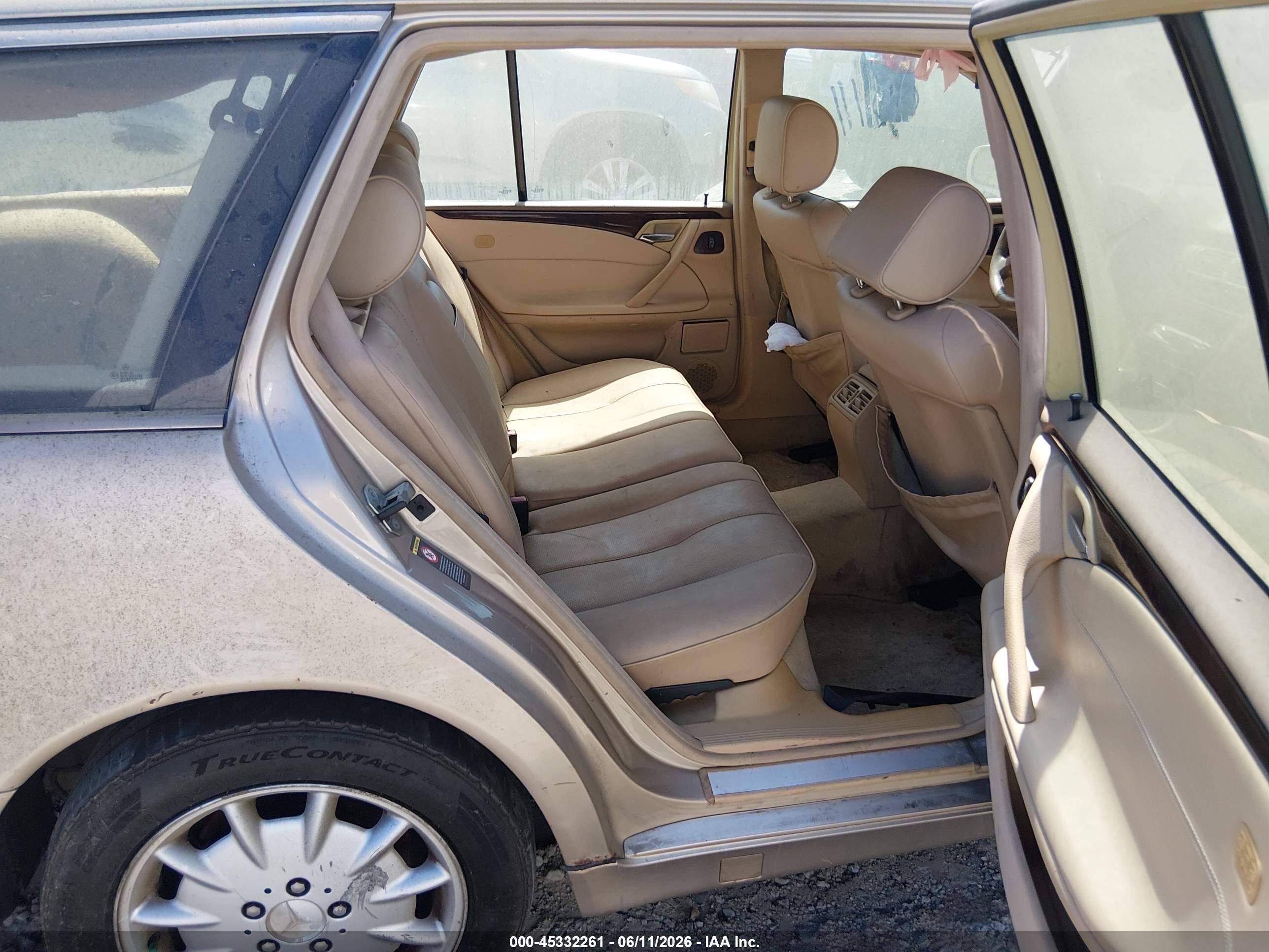 2001 Mercedes Car   Gold vin: WBDJH65J81B177840