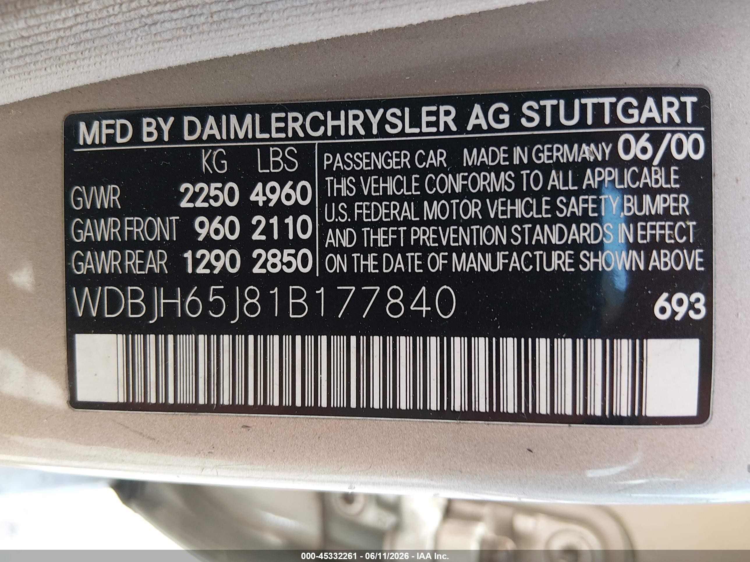 2001 Mercedes Car   Gold vin: WBDJH65J81B177840
