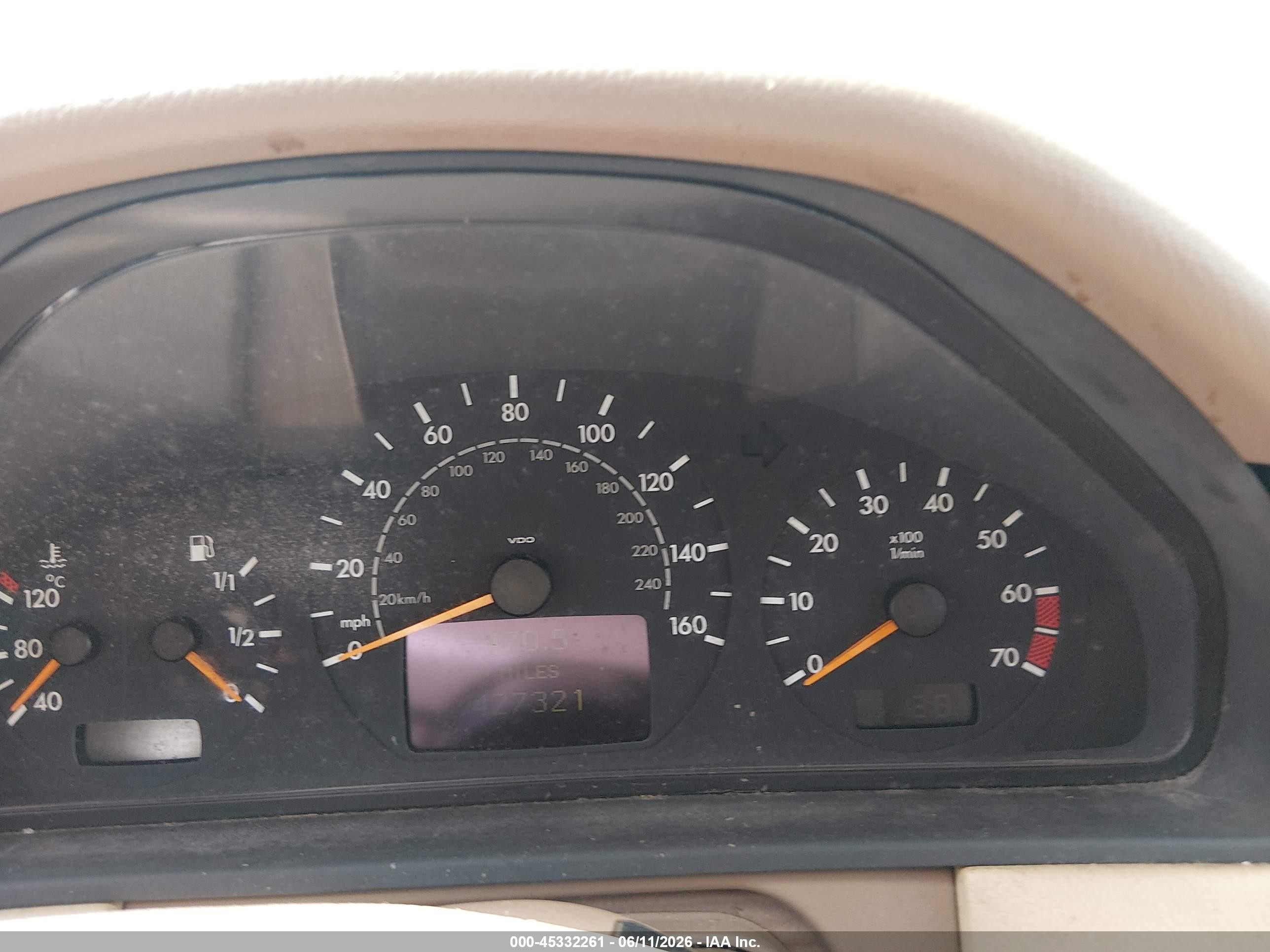 2001 Mercedes Car   Gold vin: WBDJH65J81B177840