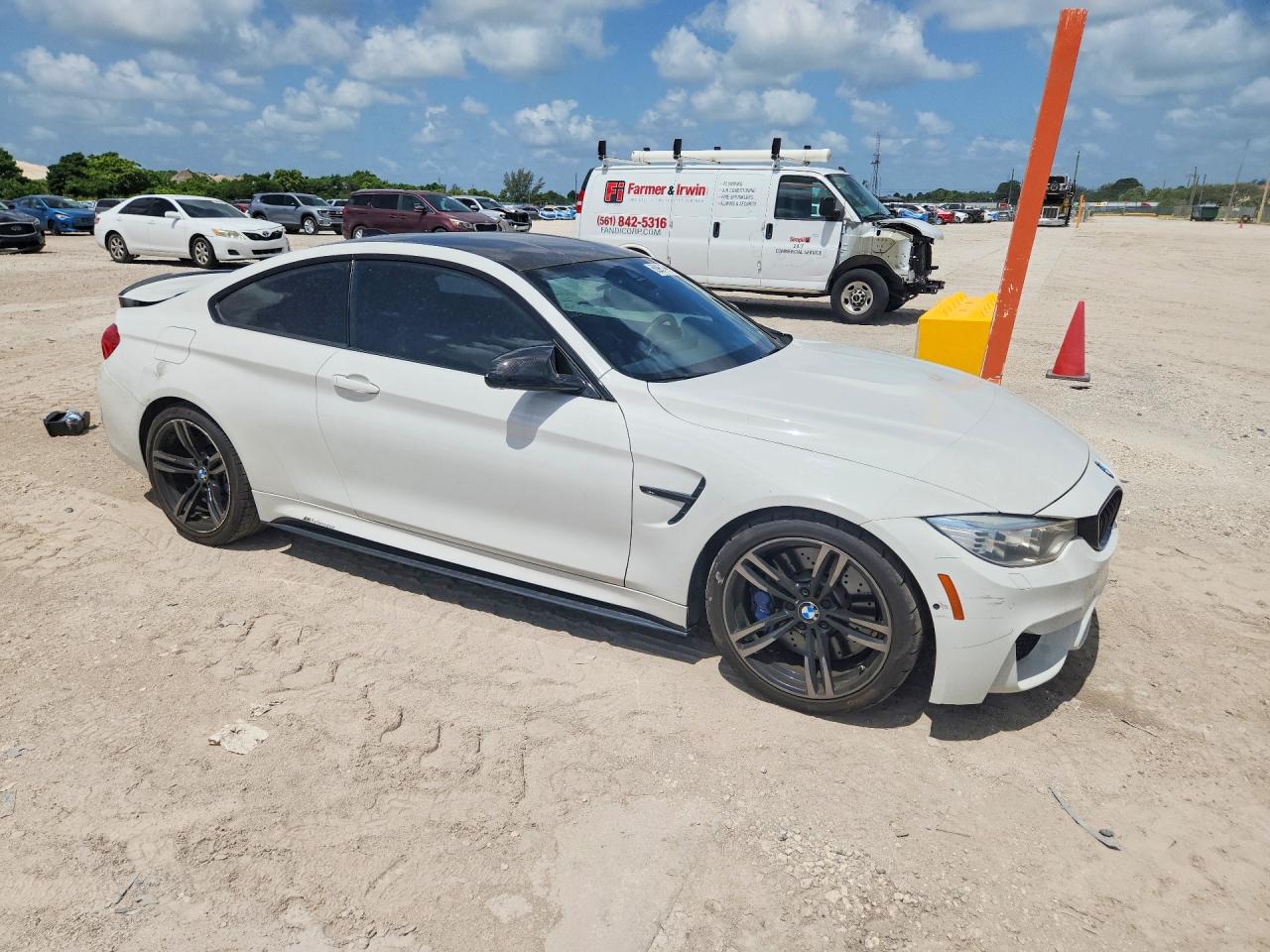 2015 Bmw M4 White vin: WBS3R9C50FK333707