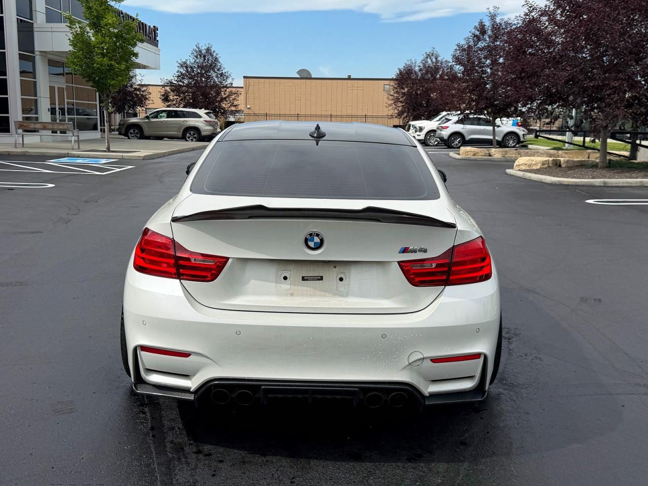 2015 Bmw M4 White vin: WBS3R9C51FK334378