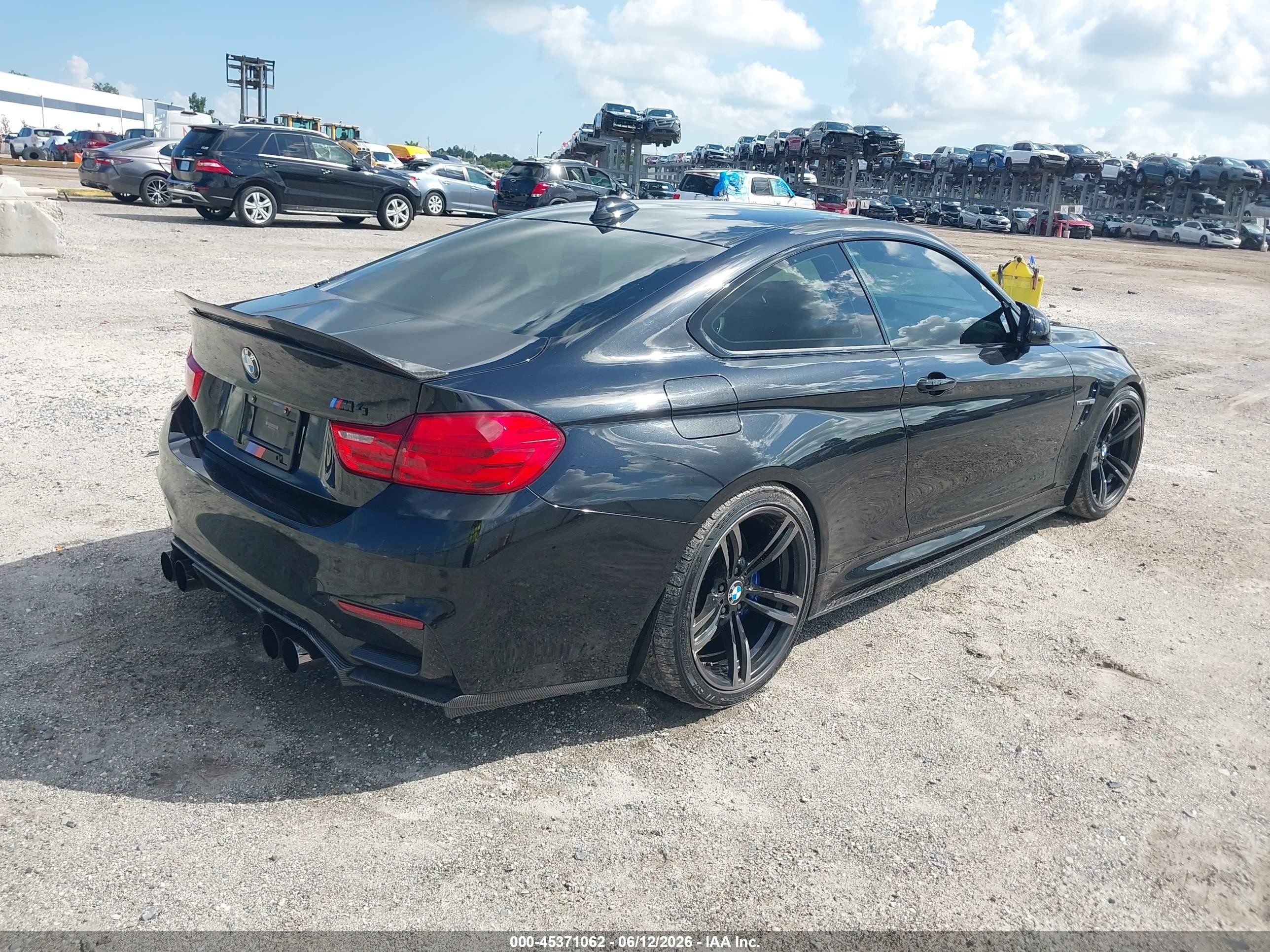 2015 Bmw M4   Black vin: WBS3R9C51FK334526