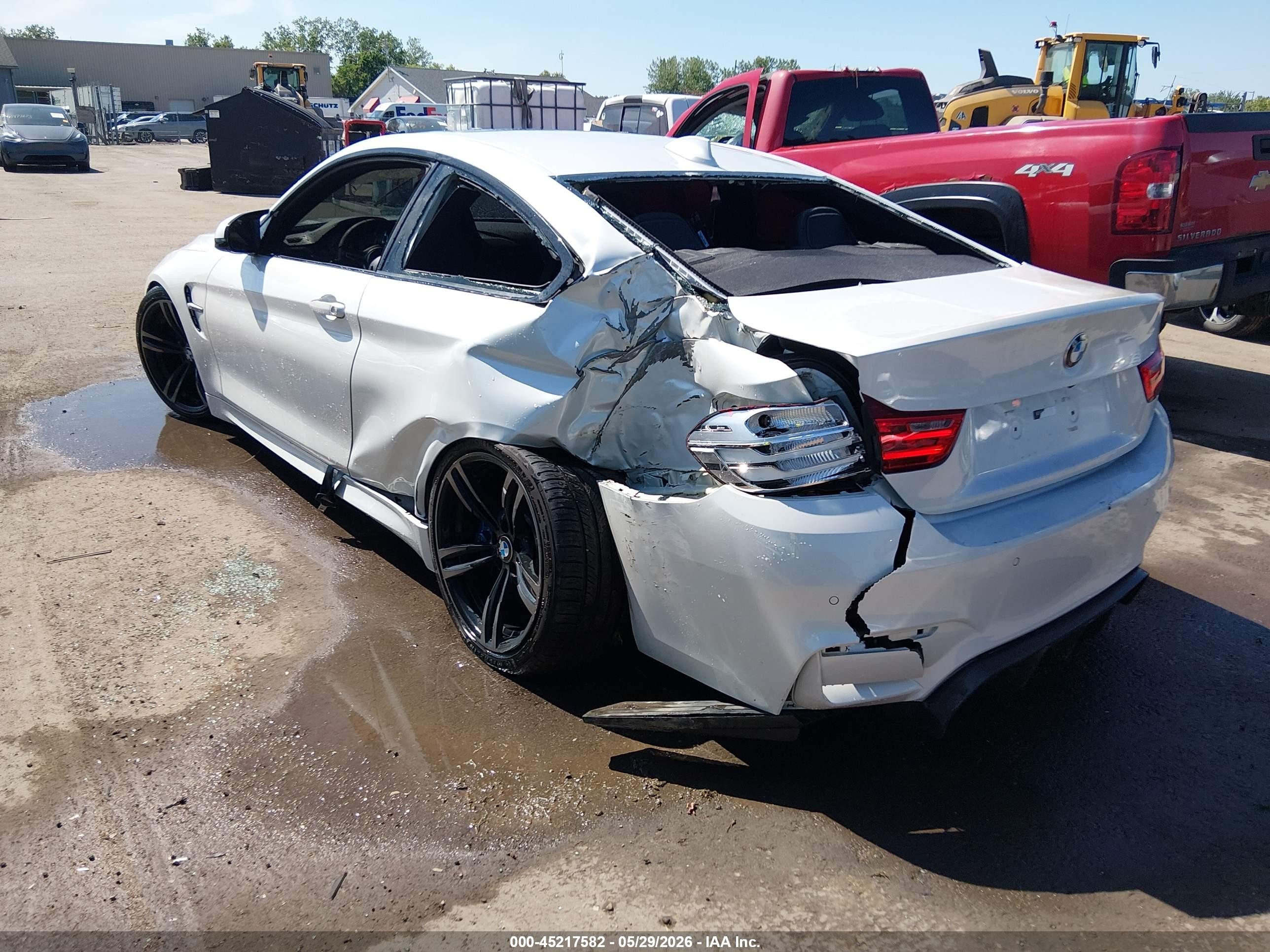 2015 Bmw M4 White vin: WBS3R9C54FK331216