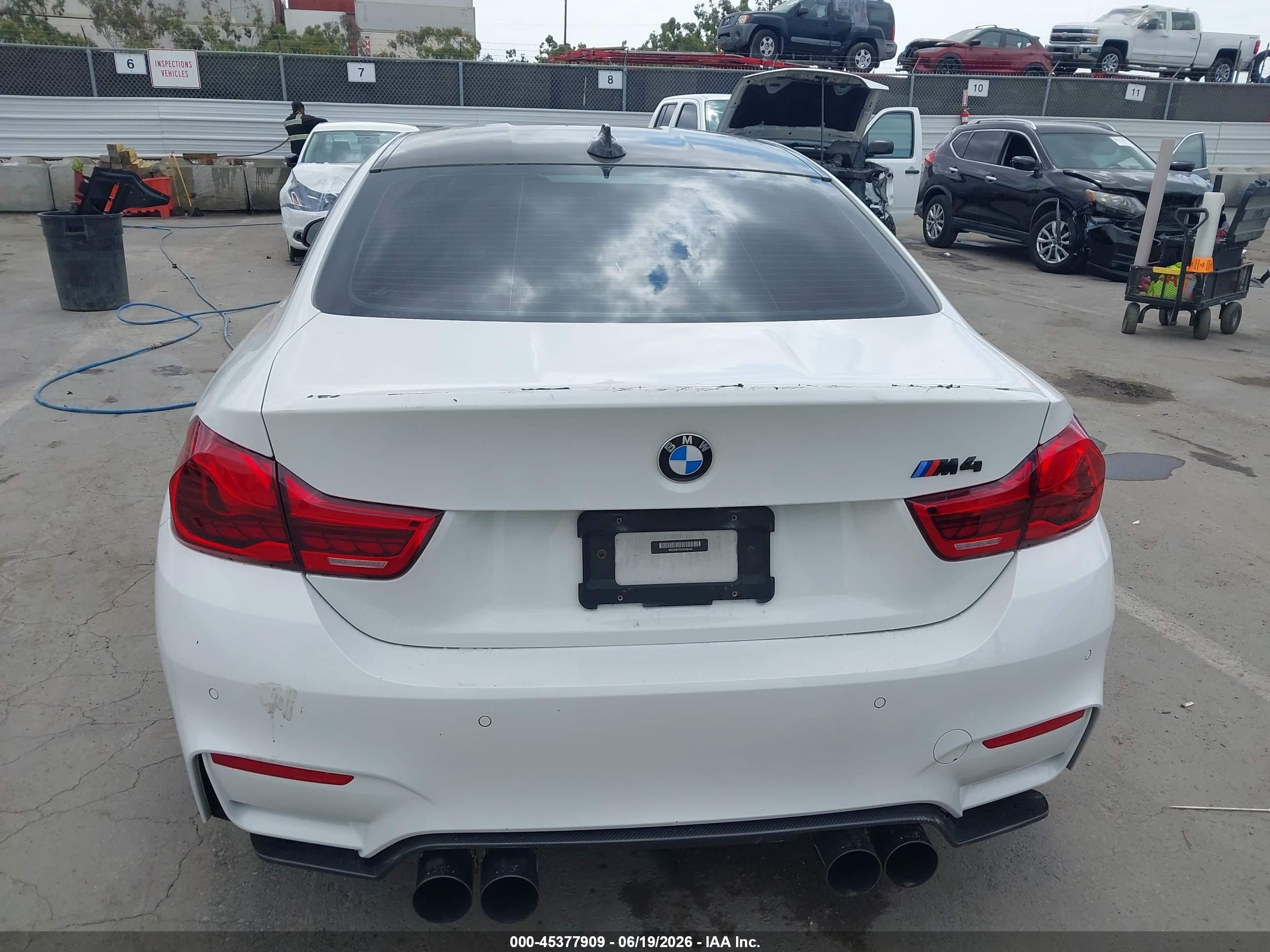 2015 Bmw M4 Белый vin: WBS3R9C55FK330432