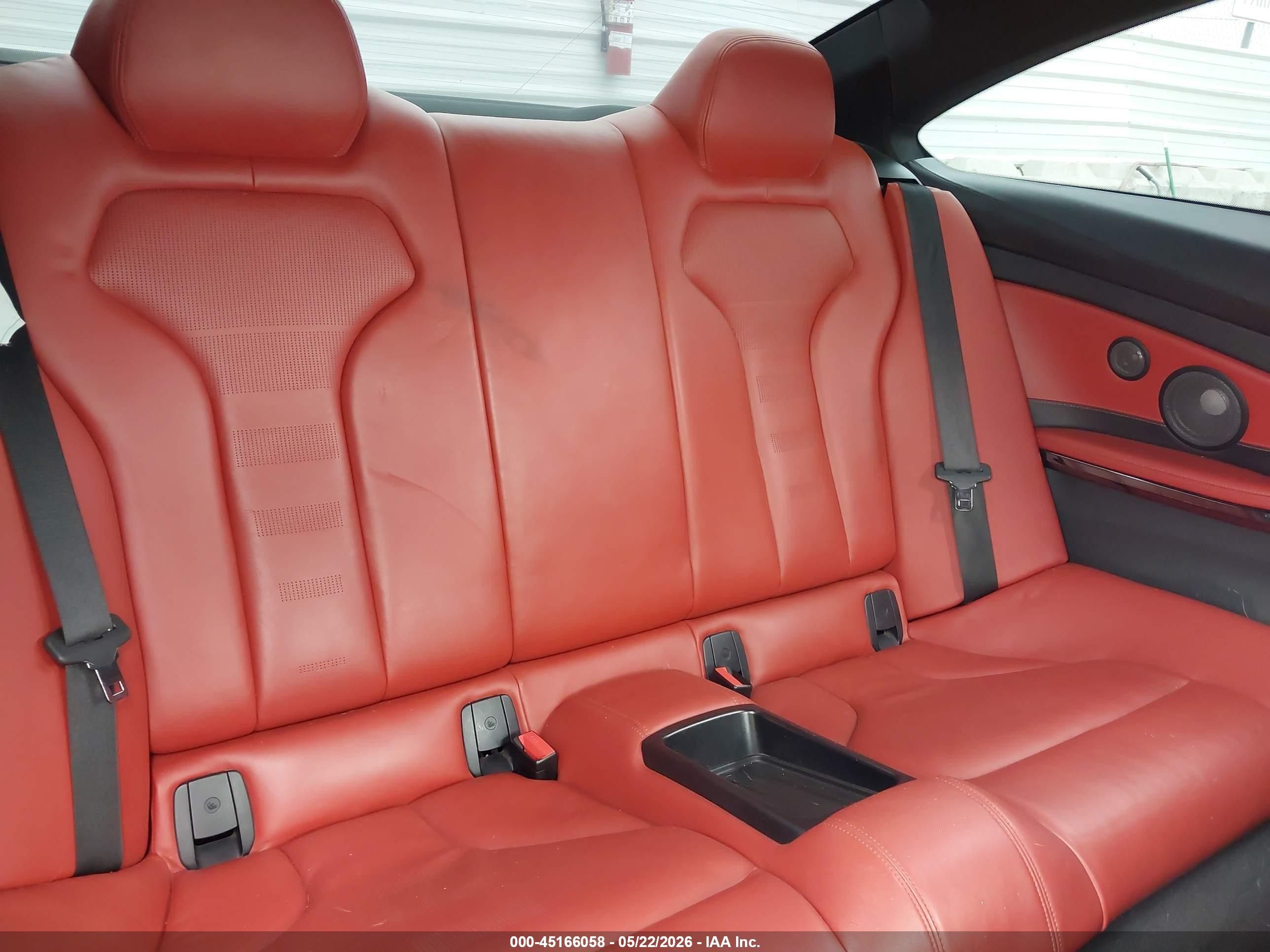 2015 Bmw M4   Белый vin: WBS3R9C57FK334403