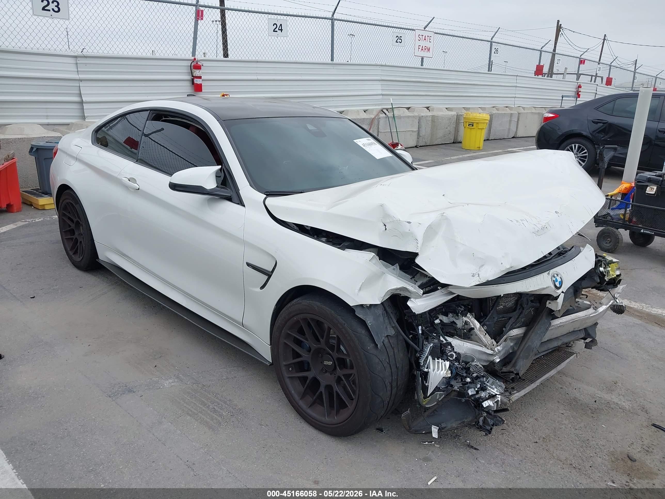 2015 Bmw M4   Белый vin: WBS3R9C57FK334403