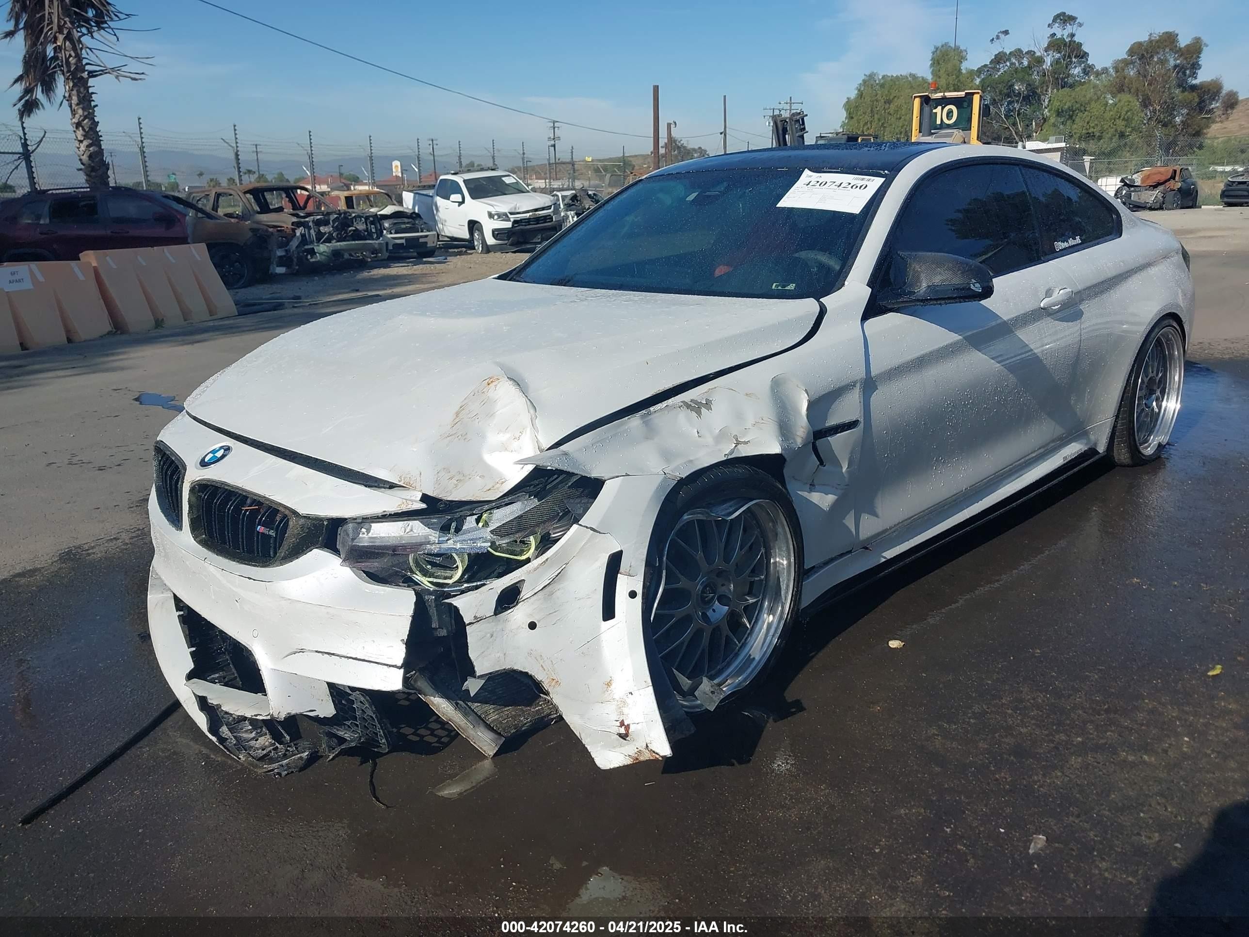 2016 Bmw M4   Белый vin: WBS3R9C57GK708526