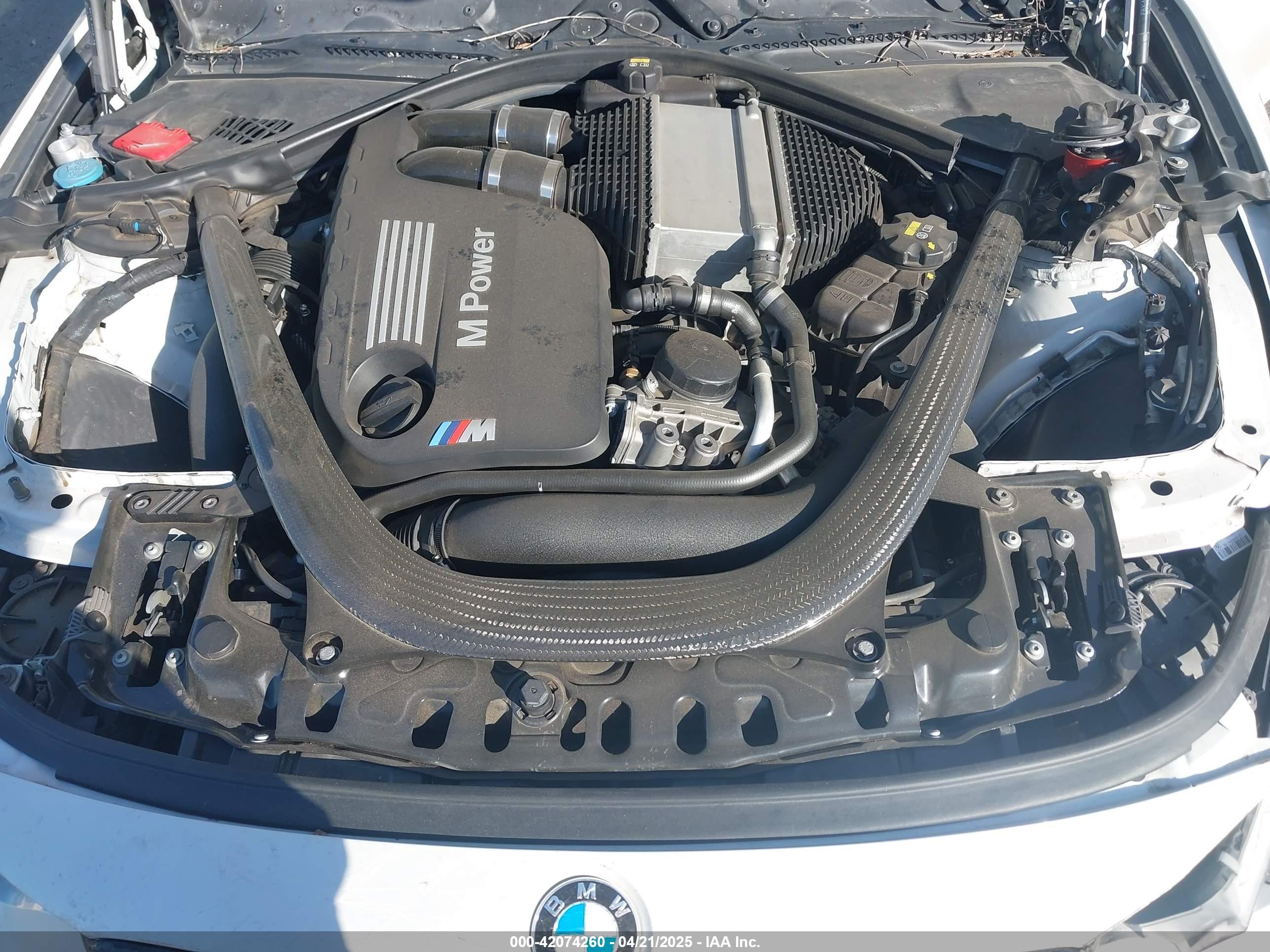 2016 Bmw M4   Белый vin: WBS3R9C57GK708526