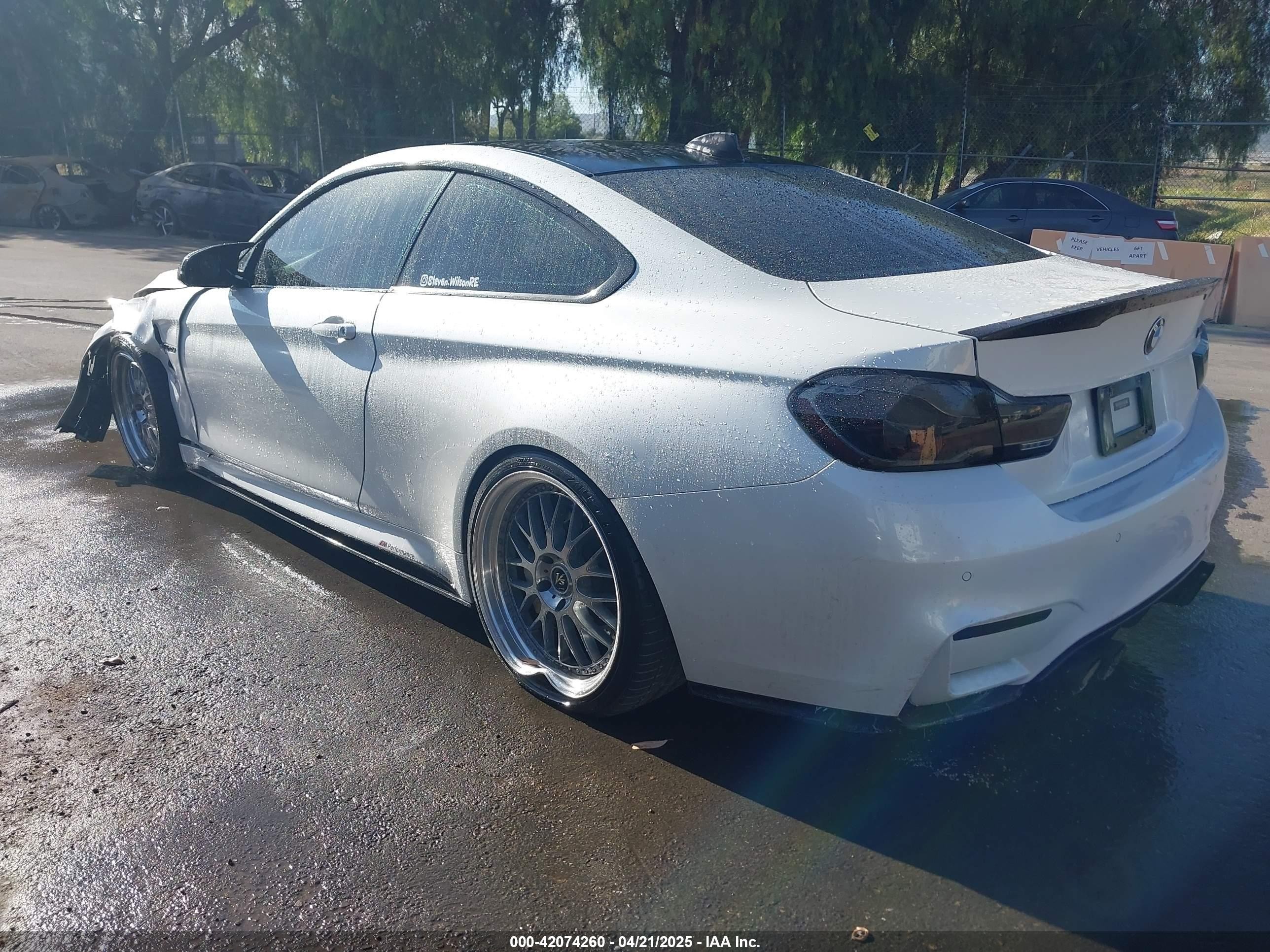 2016 Bmw M4   Белый vin: WBS3R9C57GK708526