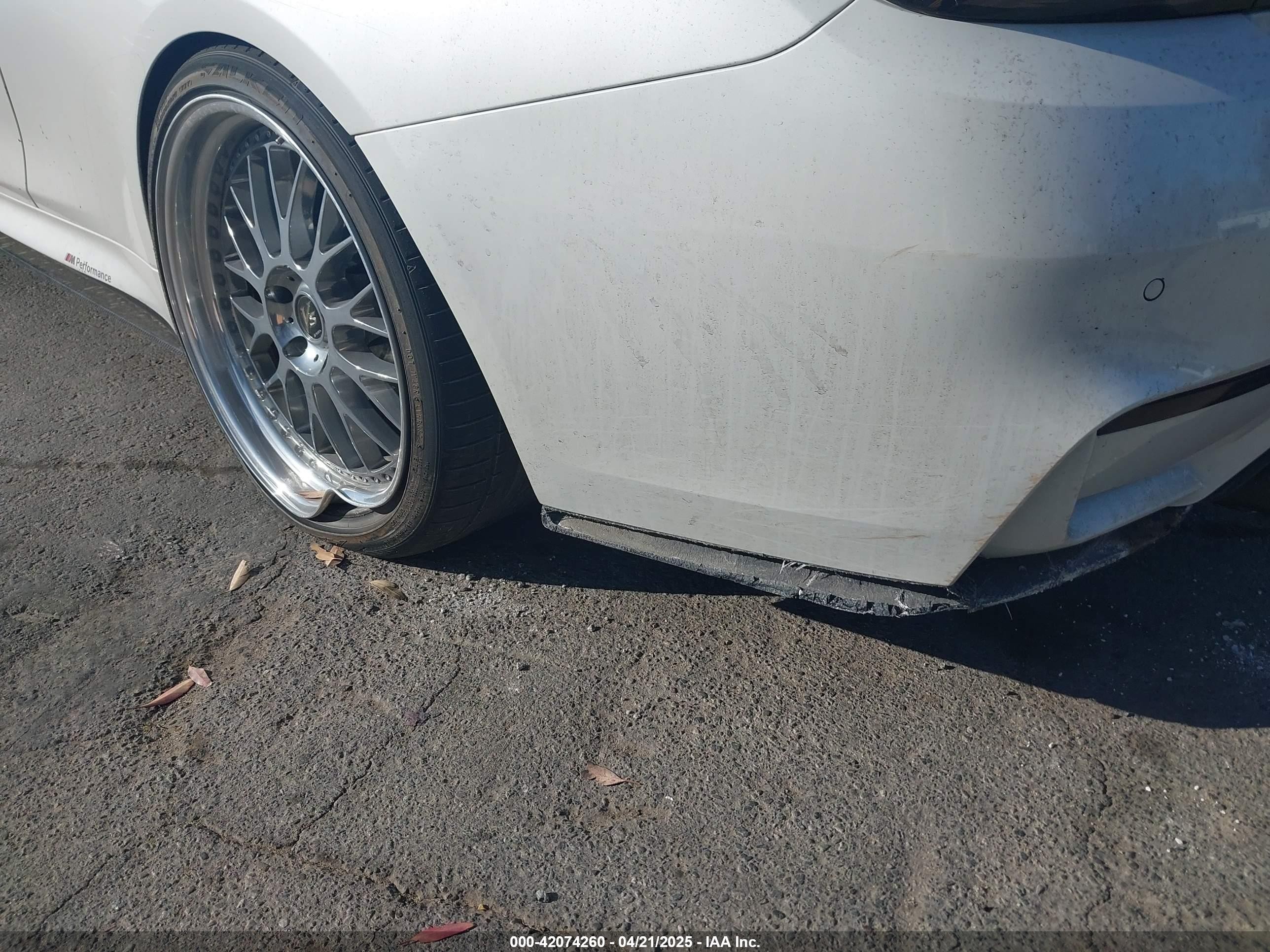 2016 Bmw M4   Белый vin: WBS3R9C57GK708526