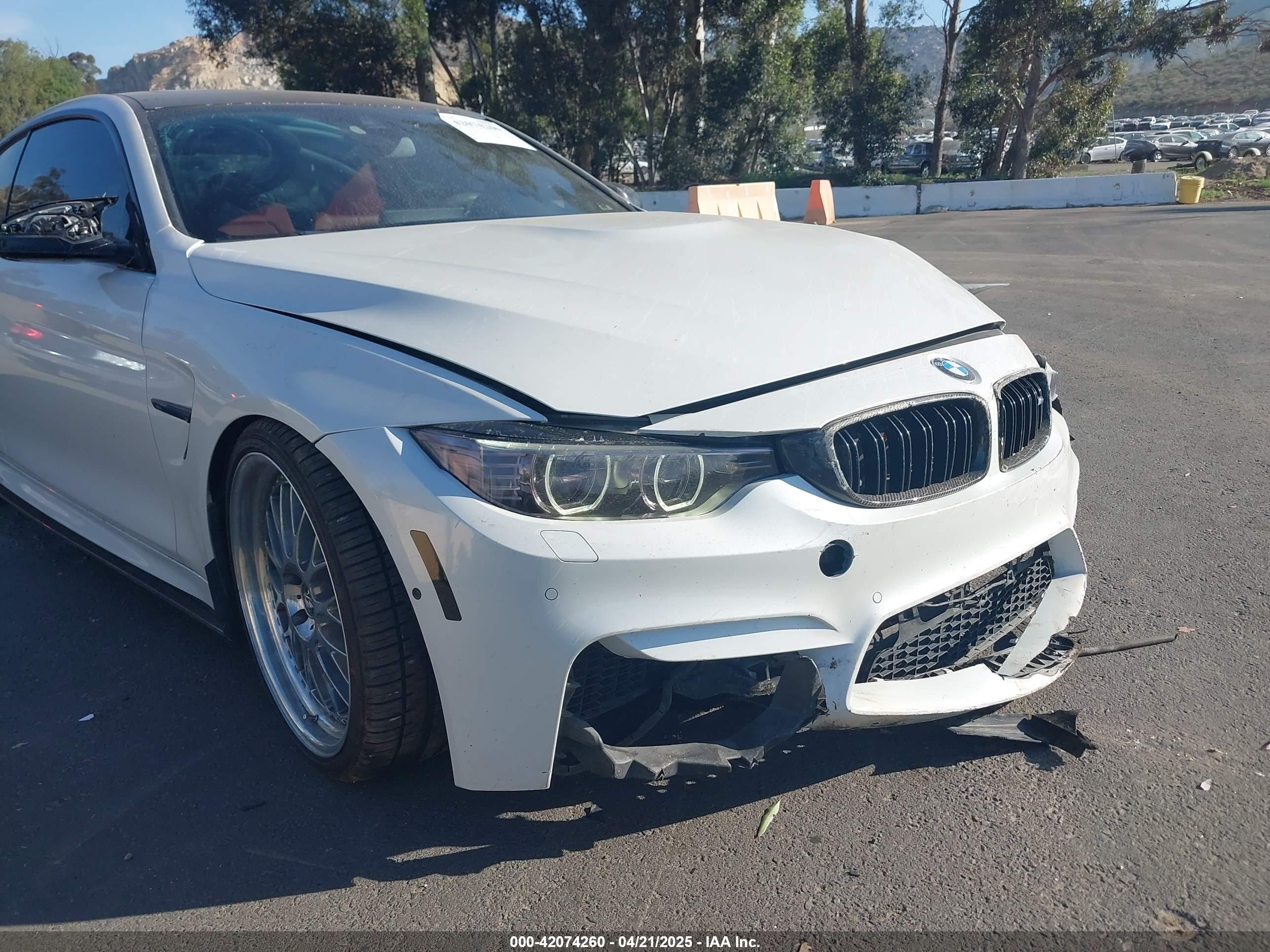 2016 Bmw M4   Белый vin: WBS3R9C57GK708526