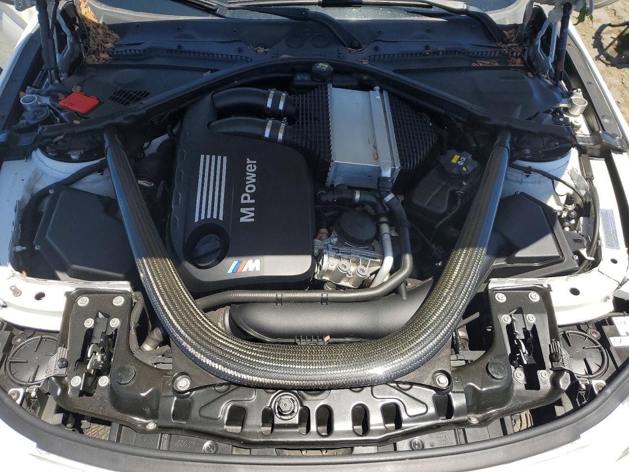 2015 Bmw M4 Белый vin: WBS3R9C58FK330070