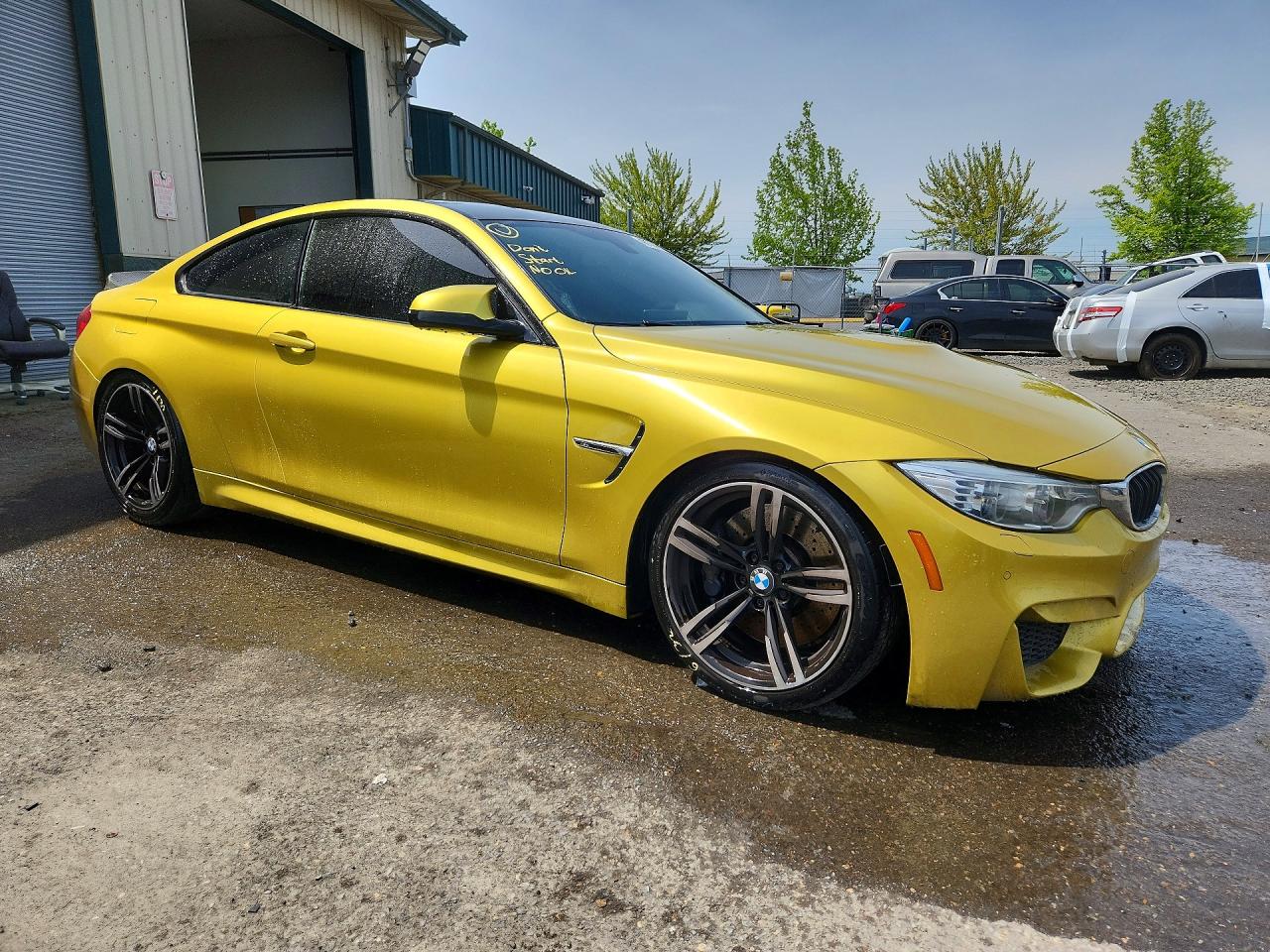 2015 Bmw M4 Competition Gold vin: WBS3R9C59FK332085