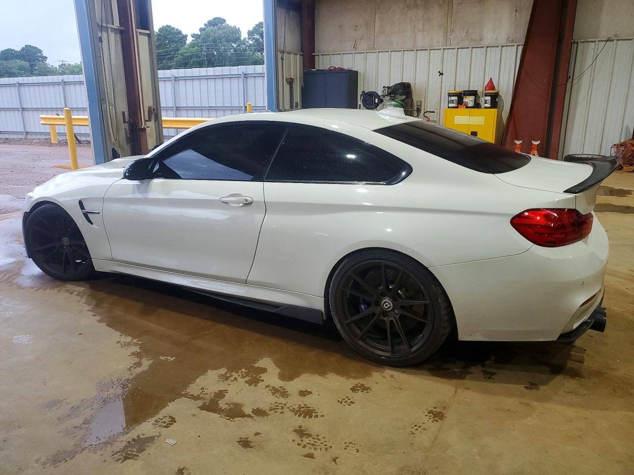 2015 Bmw M4 Белый vin: WBS3R9C59FK333169