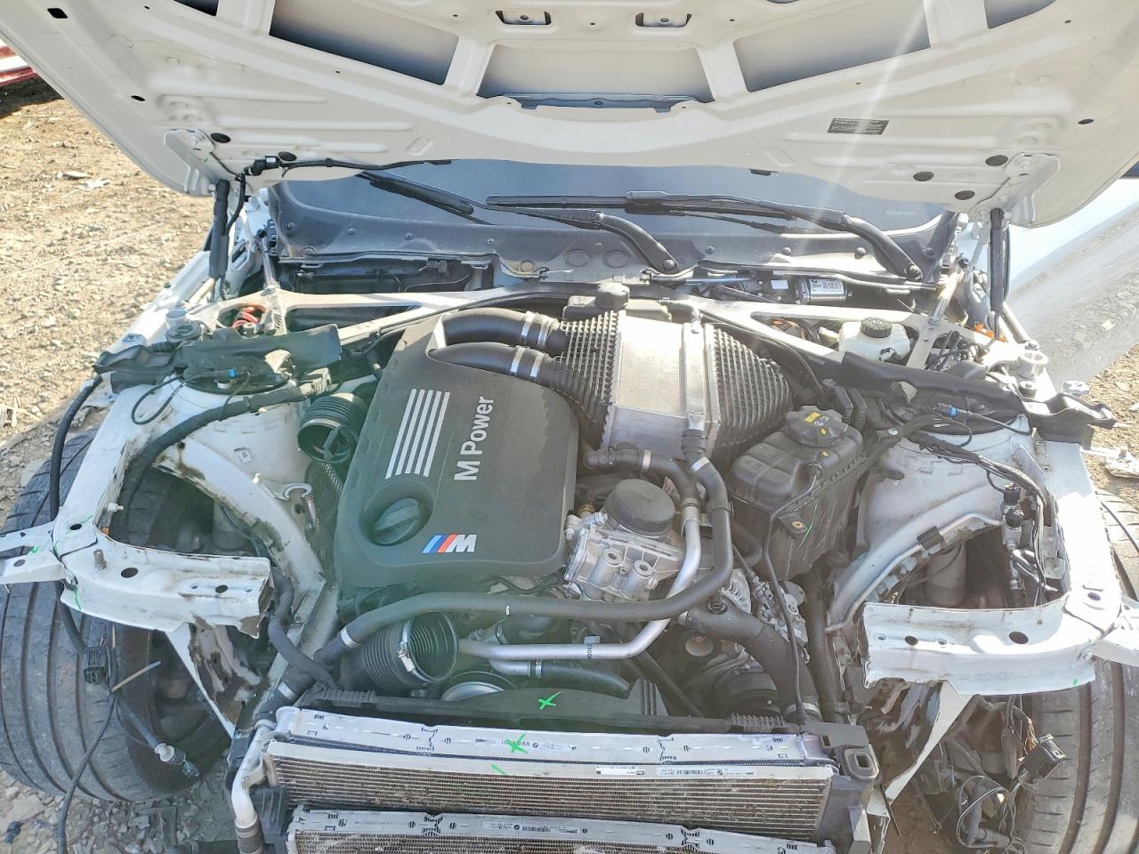 2015 Bmw M4 White vin: WBS3R9C5XFK329941