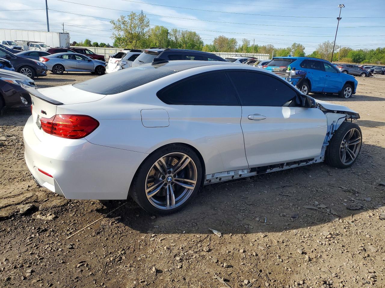 2015 Bmw M4 White vin: WBS3R9C5XFK329941