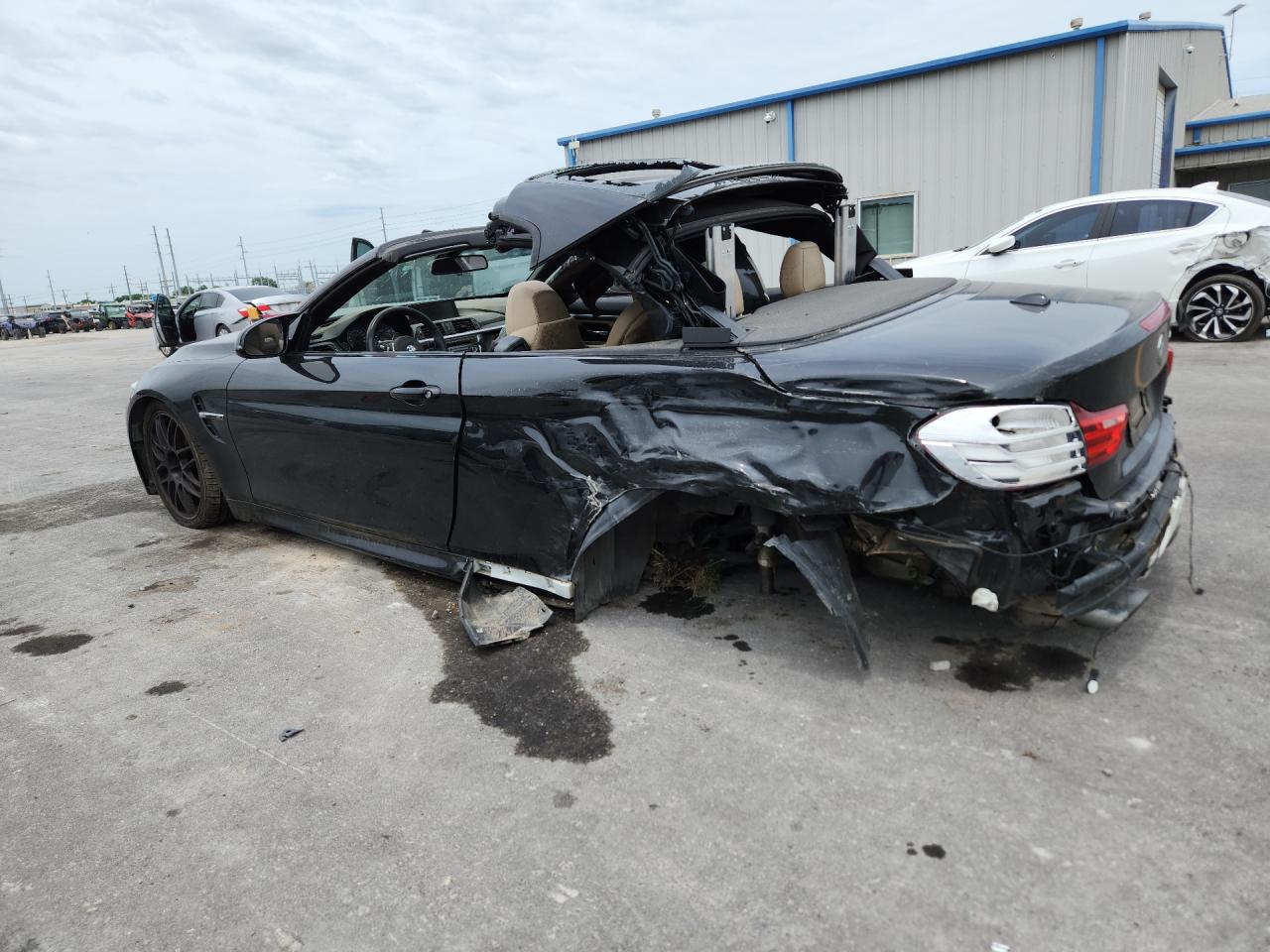 2015 Bmw M4 Черный vin: WBS3U9C57FJ968136 Damage: Left Front Door, Dent(S) W/ Paint Dmg, 2 To 3 Inches
