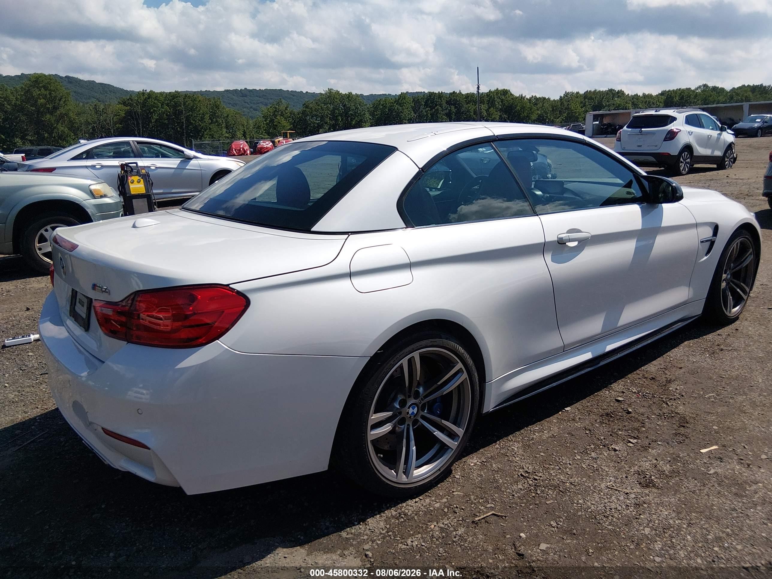 2015 Bmw M4   White vin: WBS3U9C58FP967896