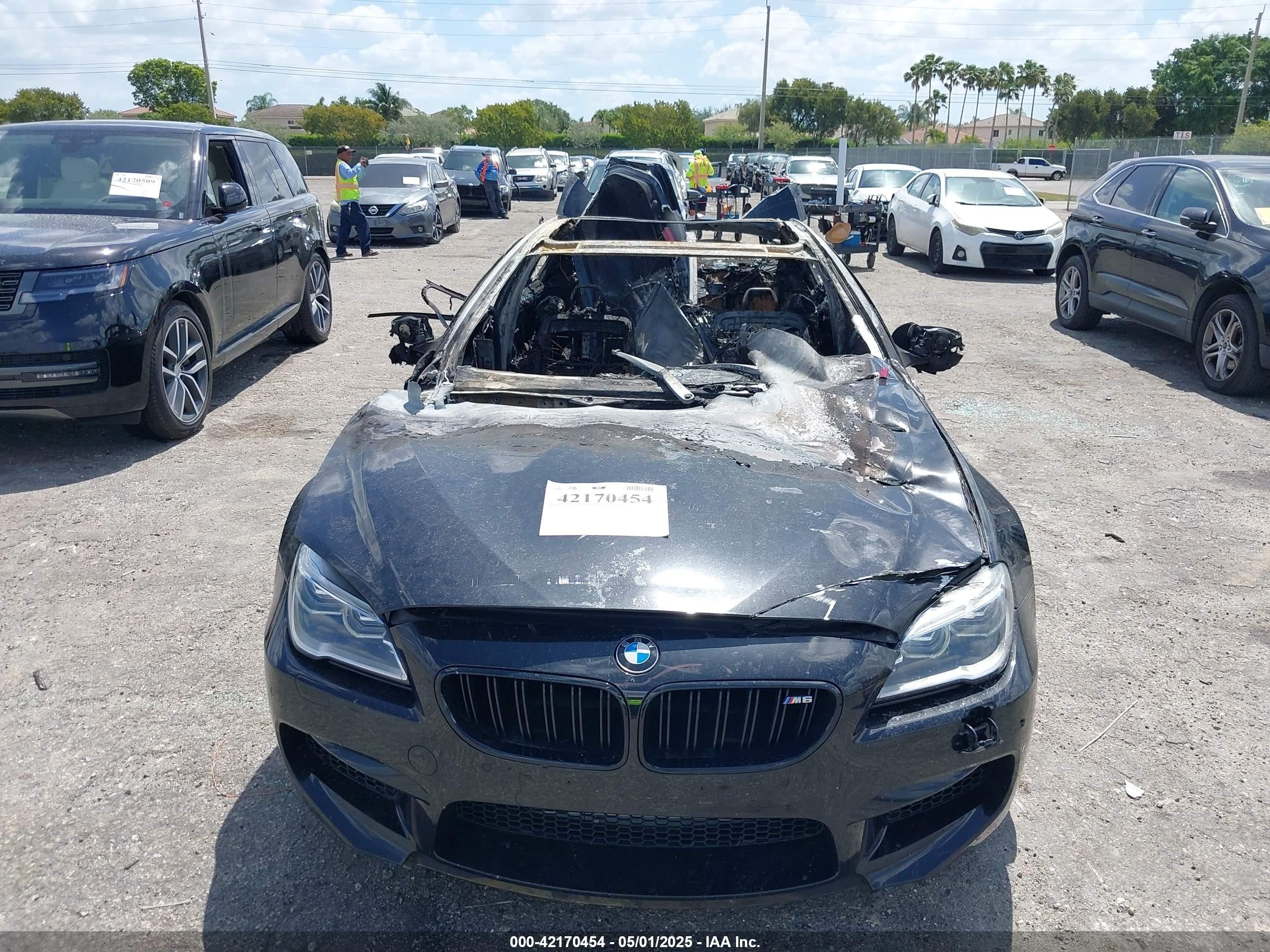 2019 Bmw M6   Black vin: WBS6E9C59KG808373