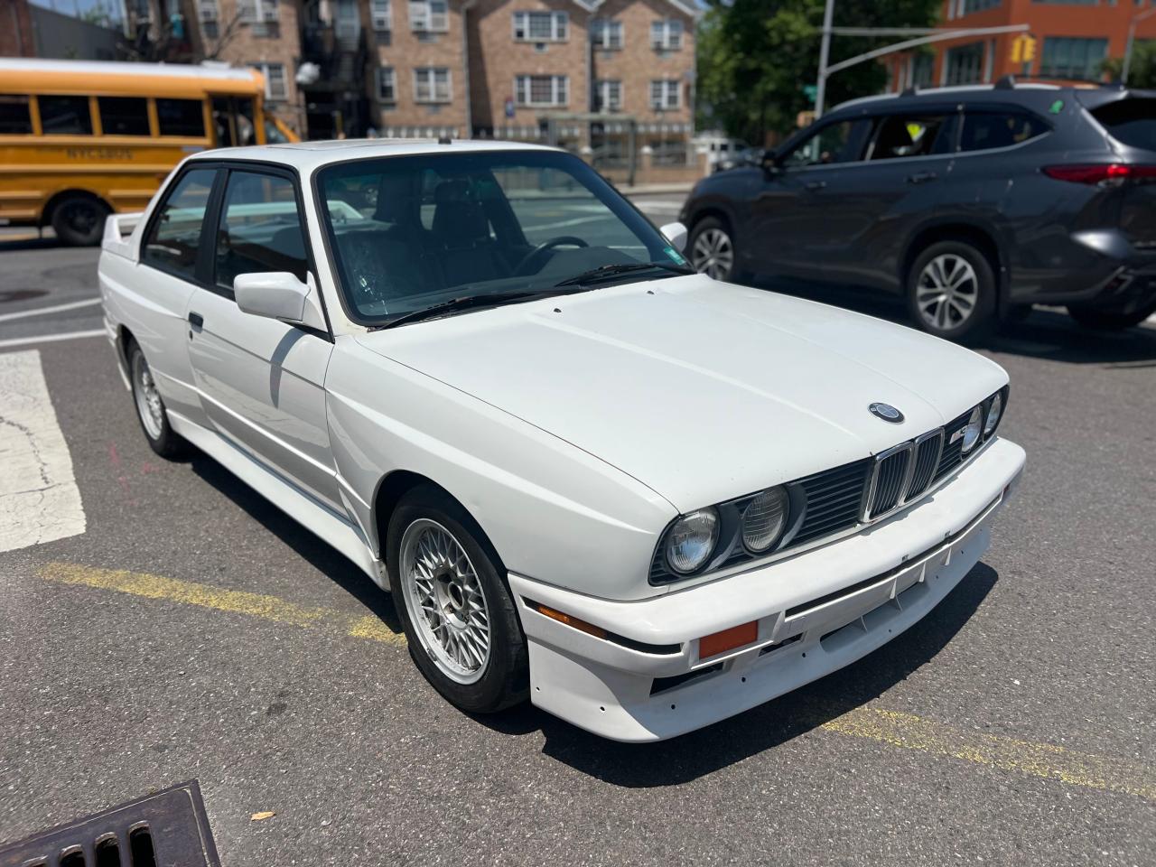 1988 Bmw M3 White vin: WBSAK0302J2195088