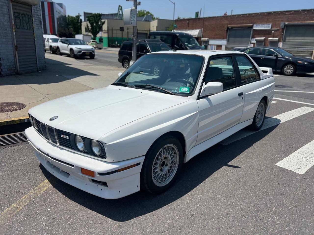 1988 Bmw M3 White vin: WBSAK0302J2195088