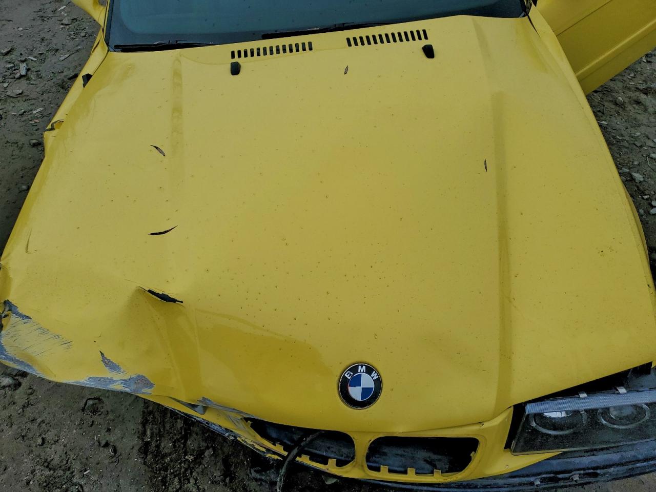 1998 Bmw M3 Automatic Yellow vin: WBSBK033XWEC38650