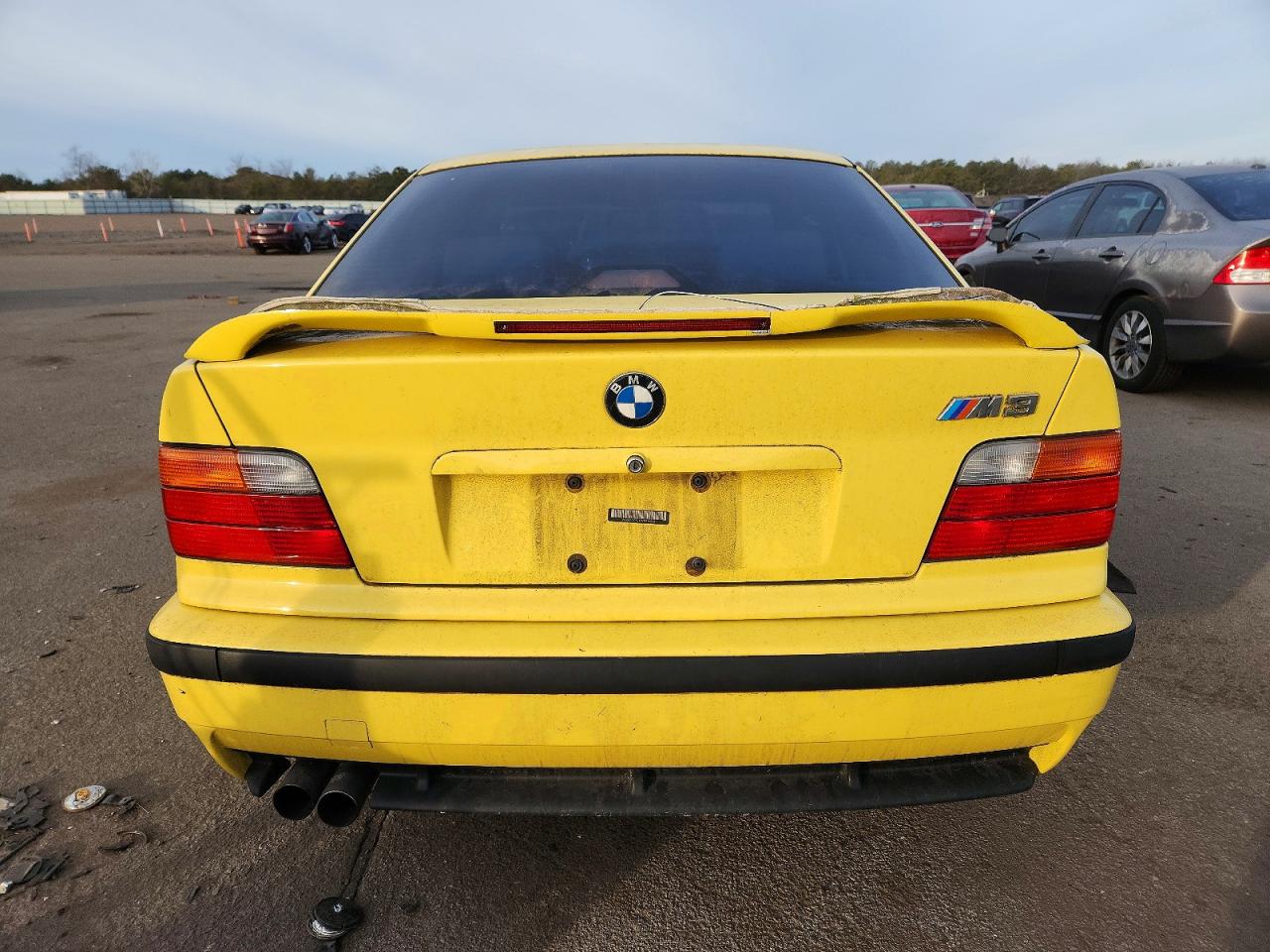 1998 Bmw M3 Automatic Yellow vin: WBSCD0324WEE14033