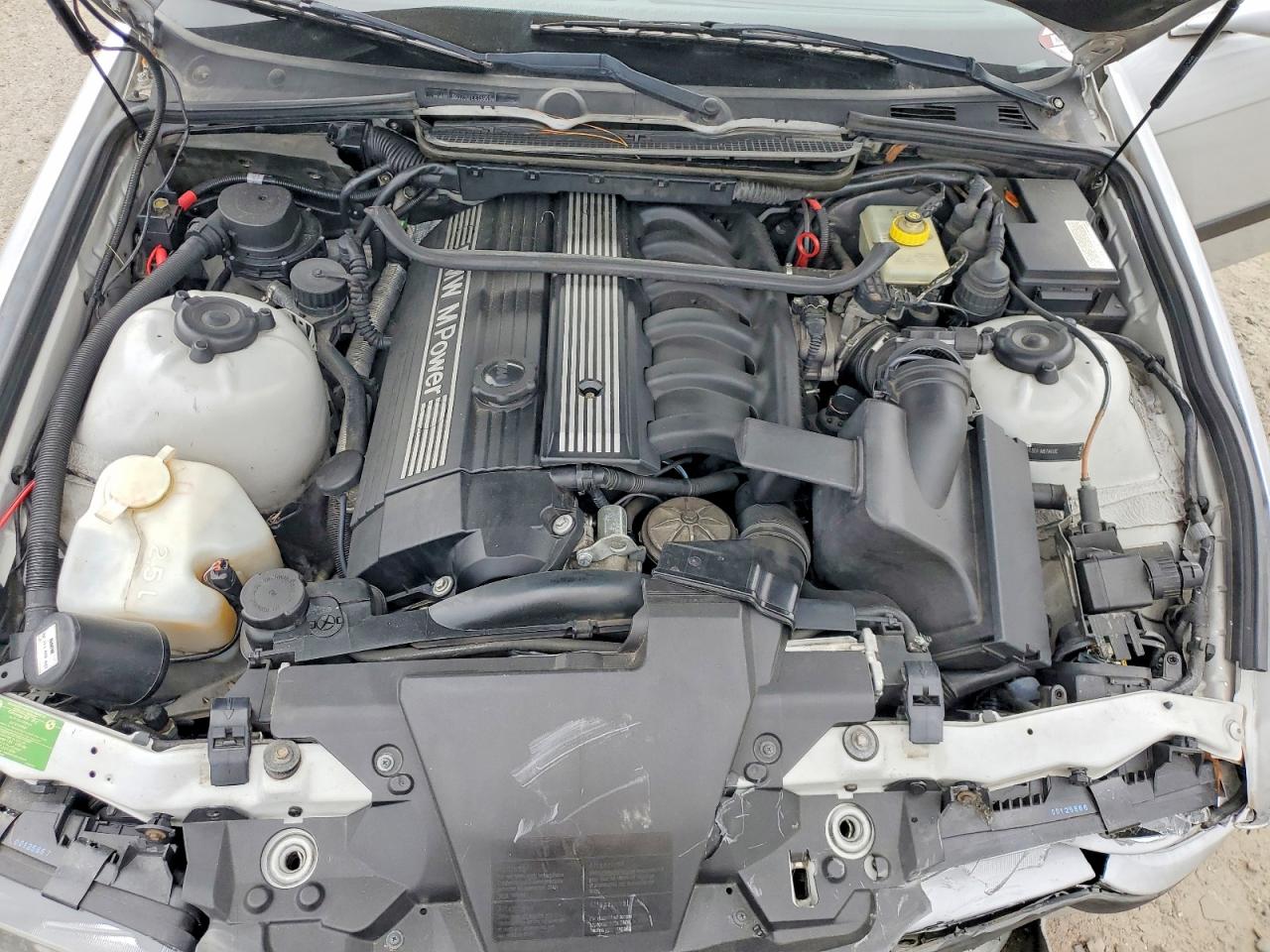 1998 Bmw M3 Automatic Silver vin: WBSCD0329WEE13959