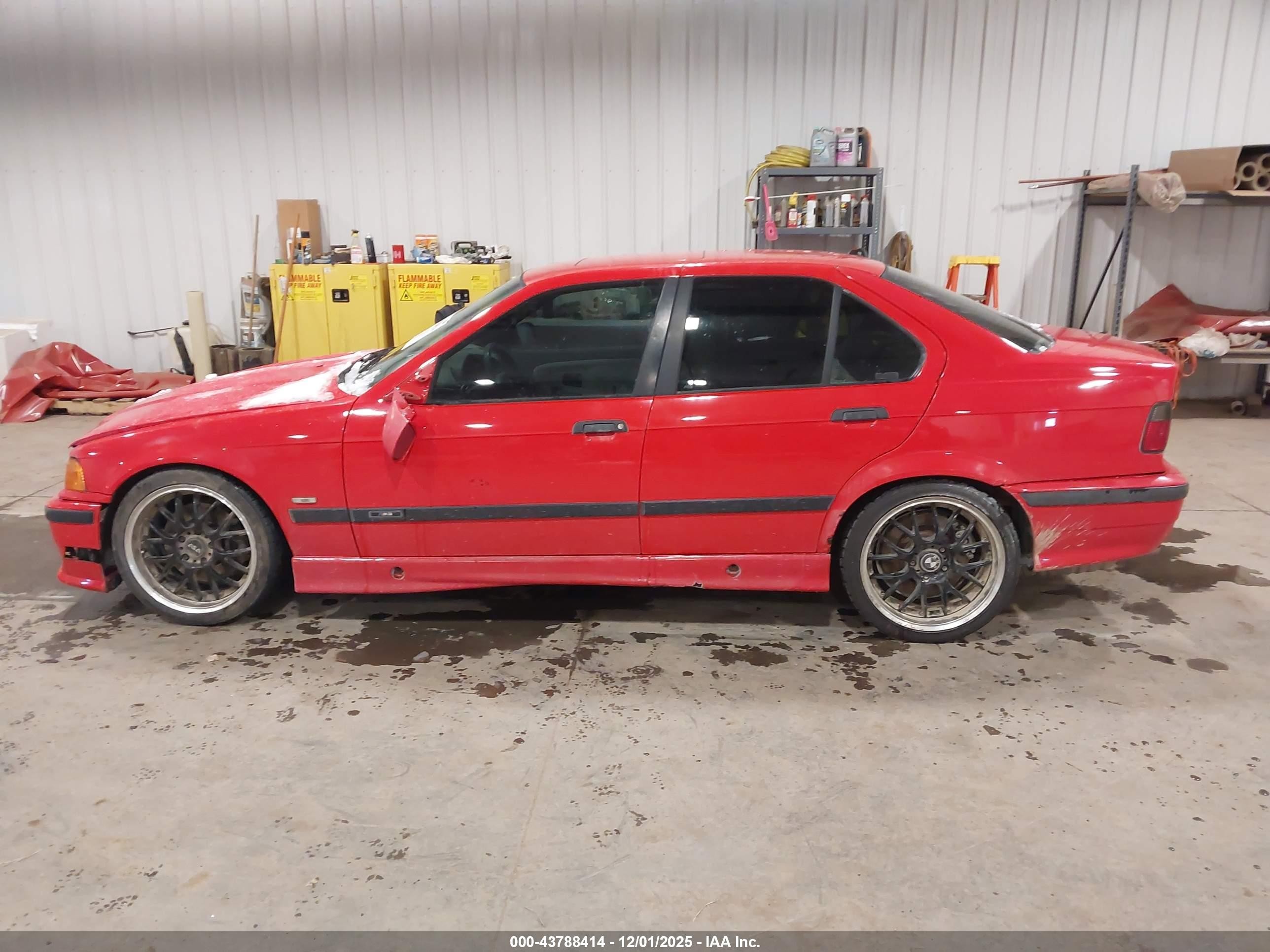 1998 Bmw M3   Red vin: WBSCD9320WEE08539