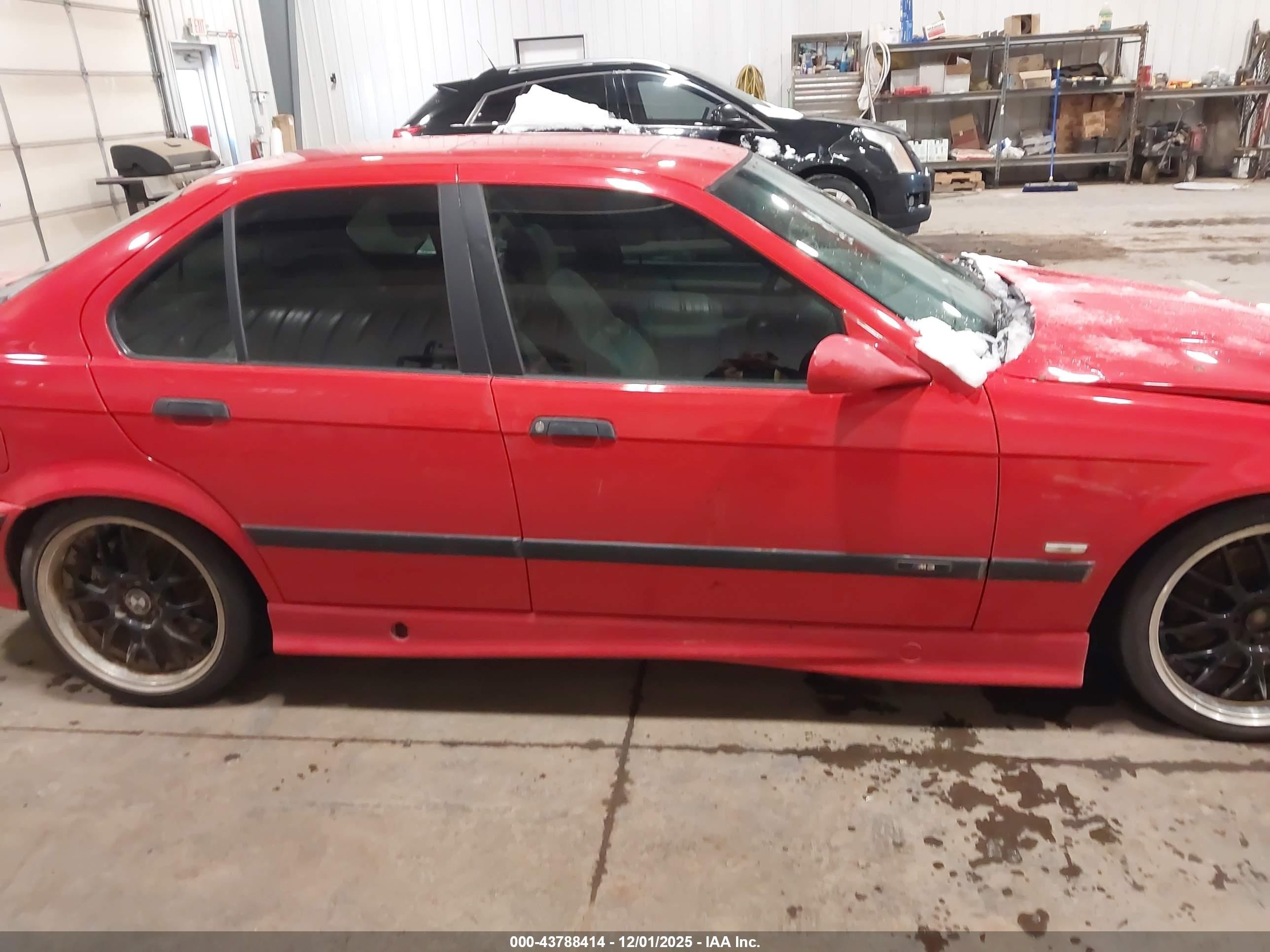 1998 Bmw M3   Red vin: WBSCD9320WEE08539