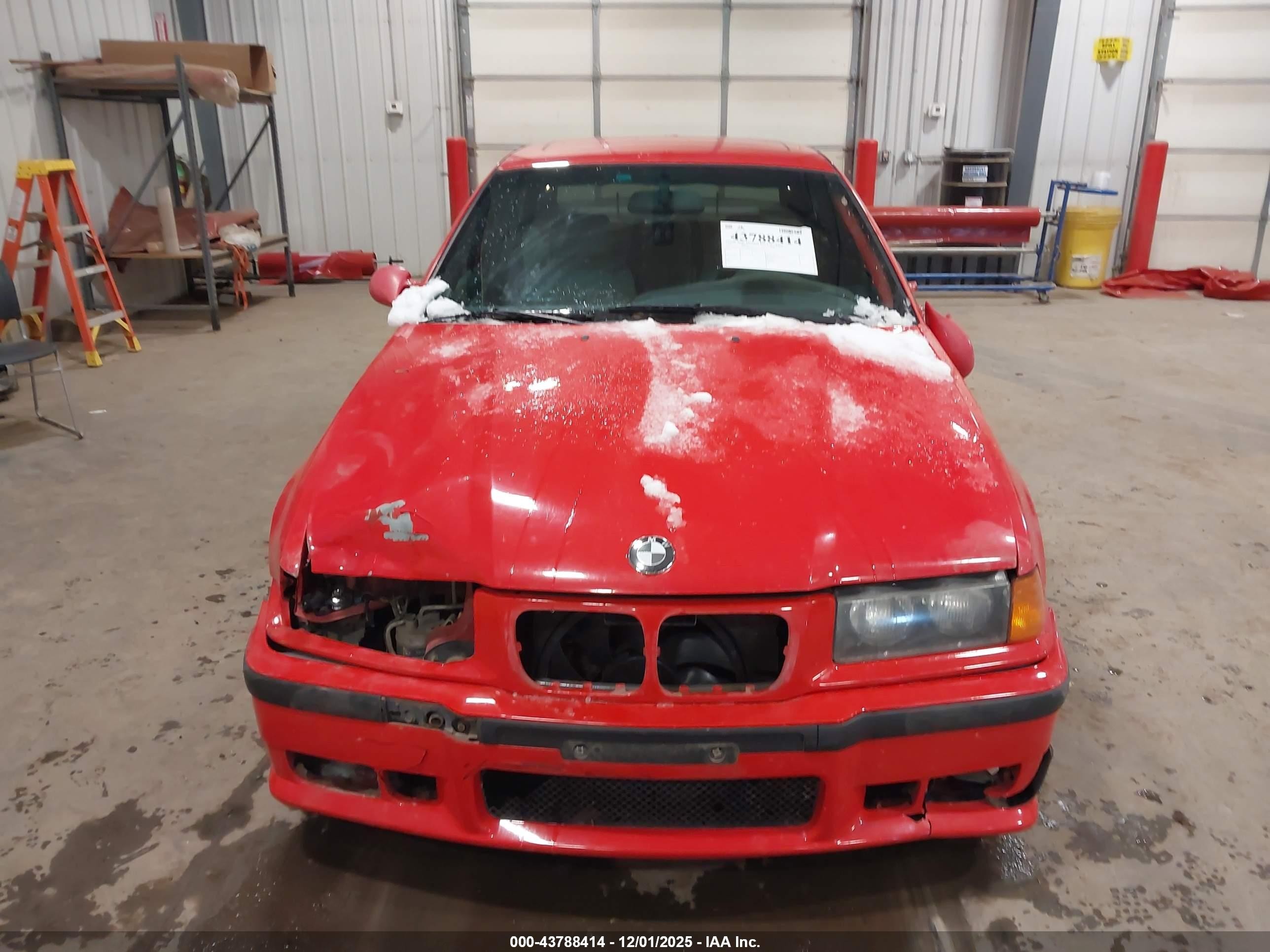 1998 Bmw M3   Red vin: WBSCD9320WEE08539
