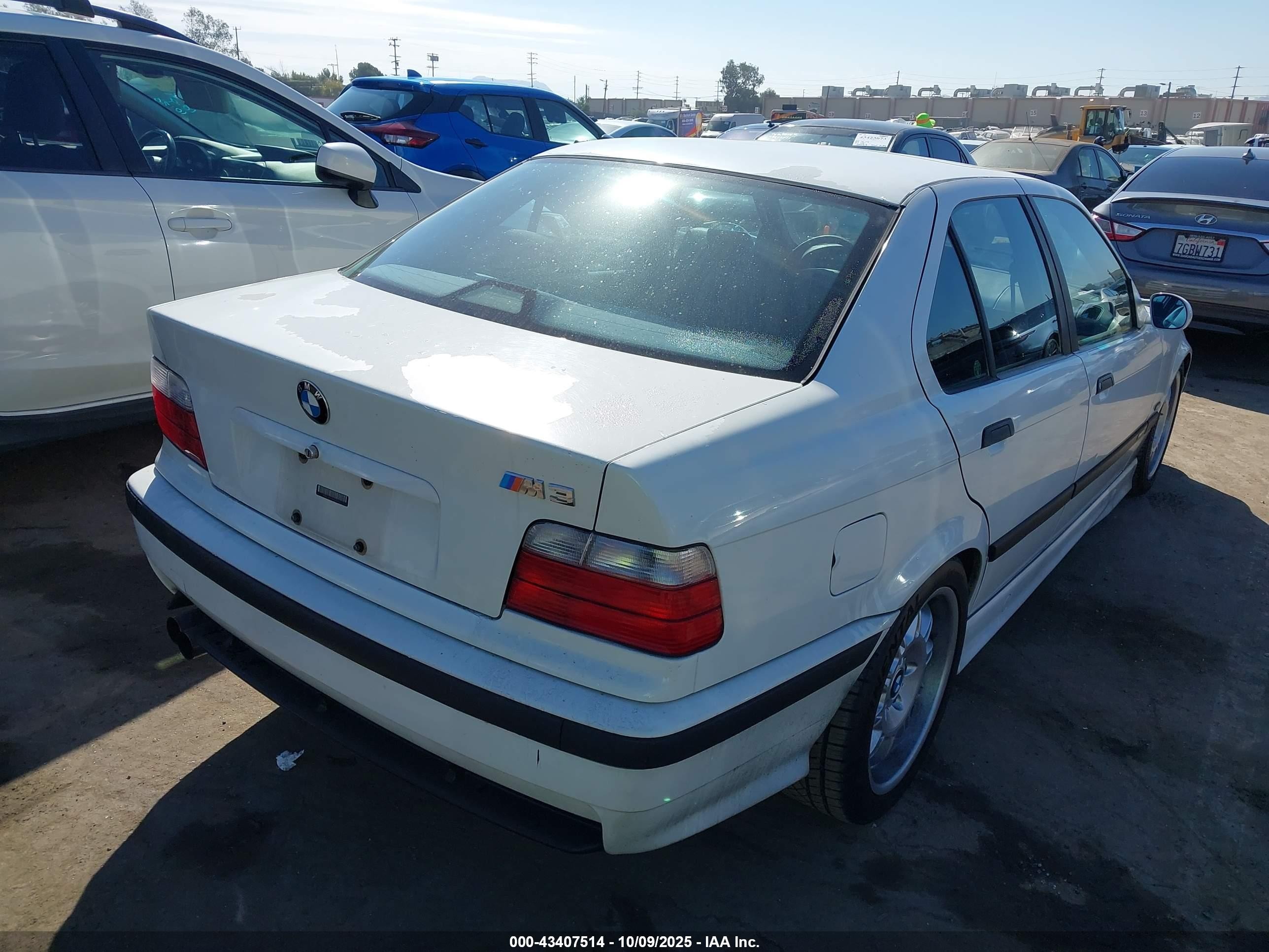 1998 Bmw M3   White vin: WBSCD9329WEE08863