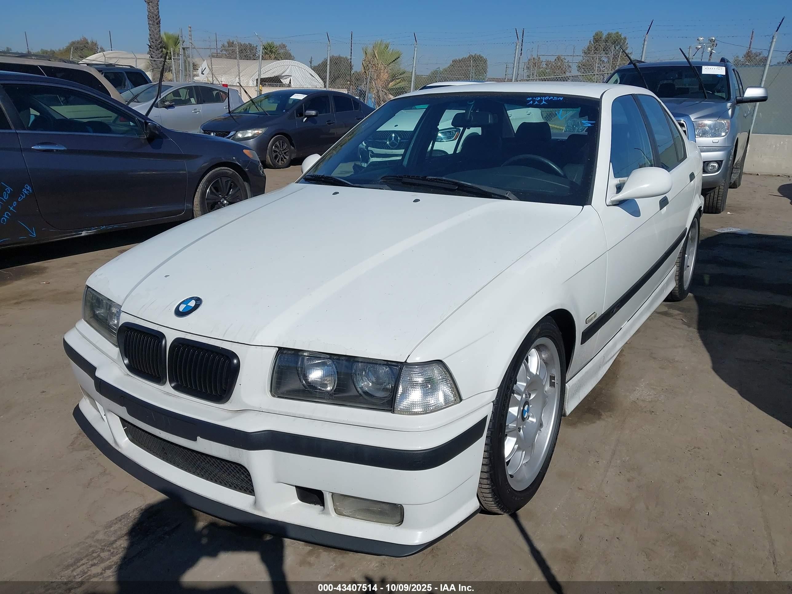 1998 Bmw M3   White vin: WBSCD9329WEE08863