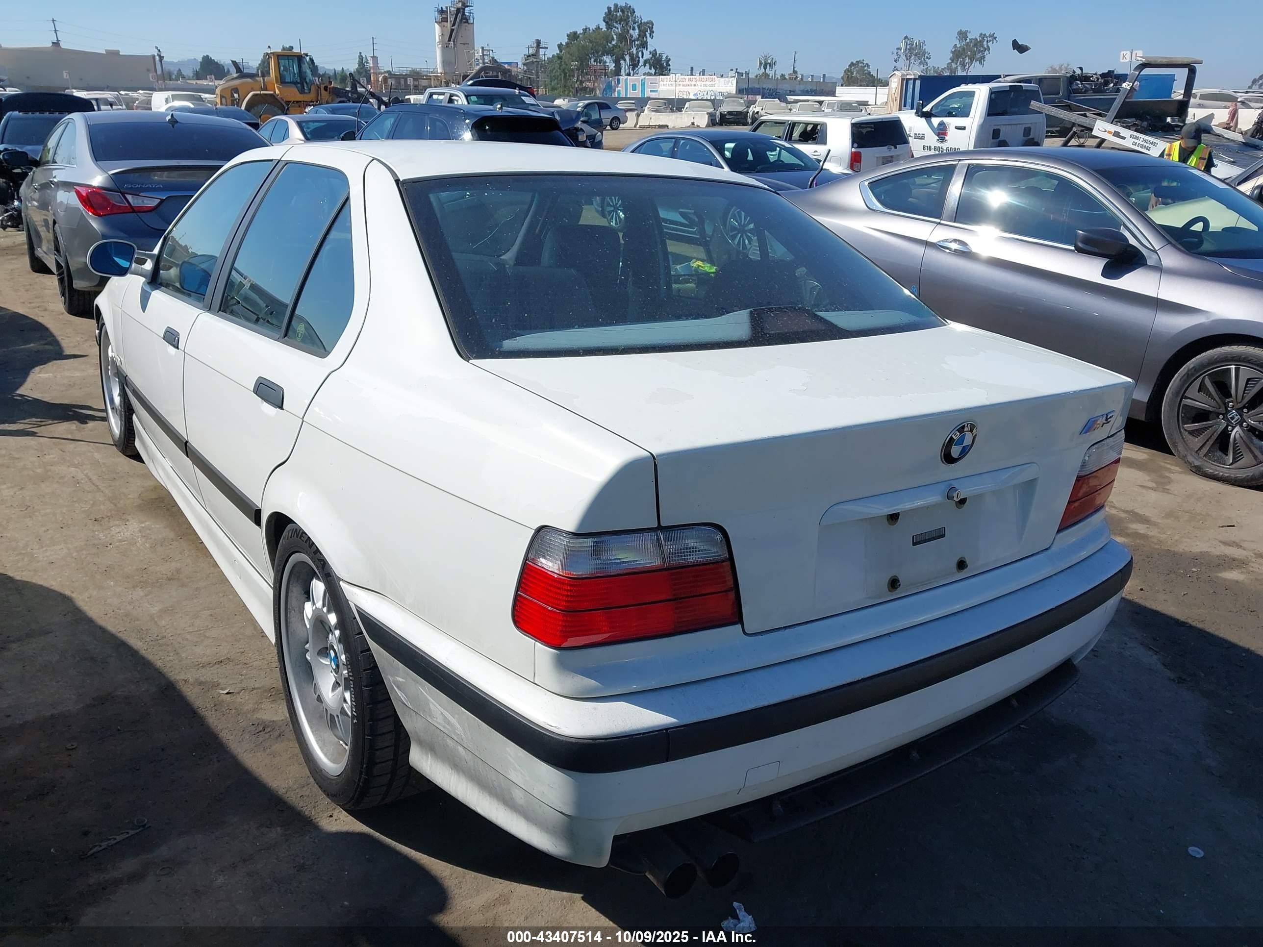1998 Bmw M3   White vin: WBSCD9329WEE08863