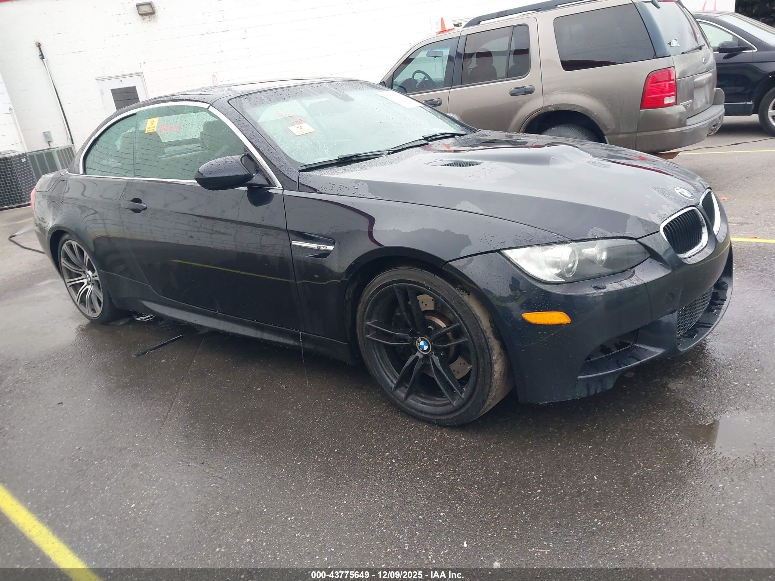2011 Bmw M3   Black vin: WBSDX9C52BE585199