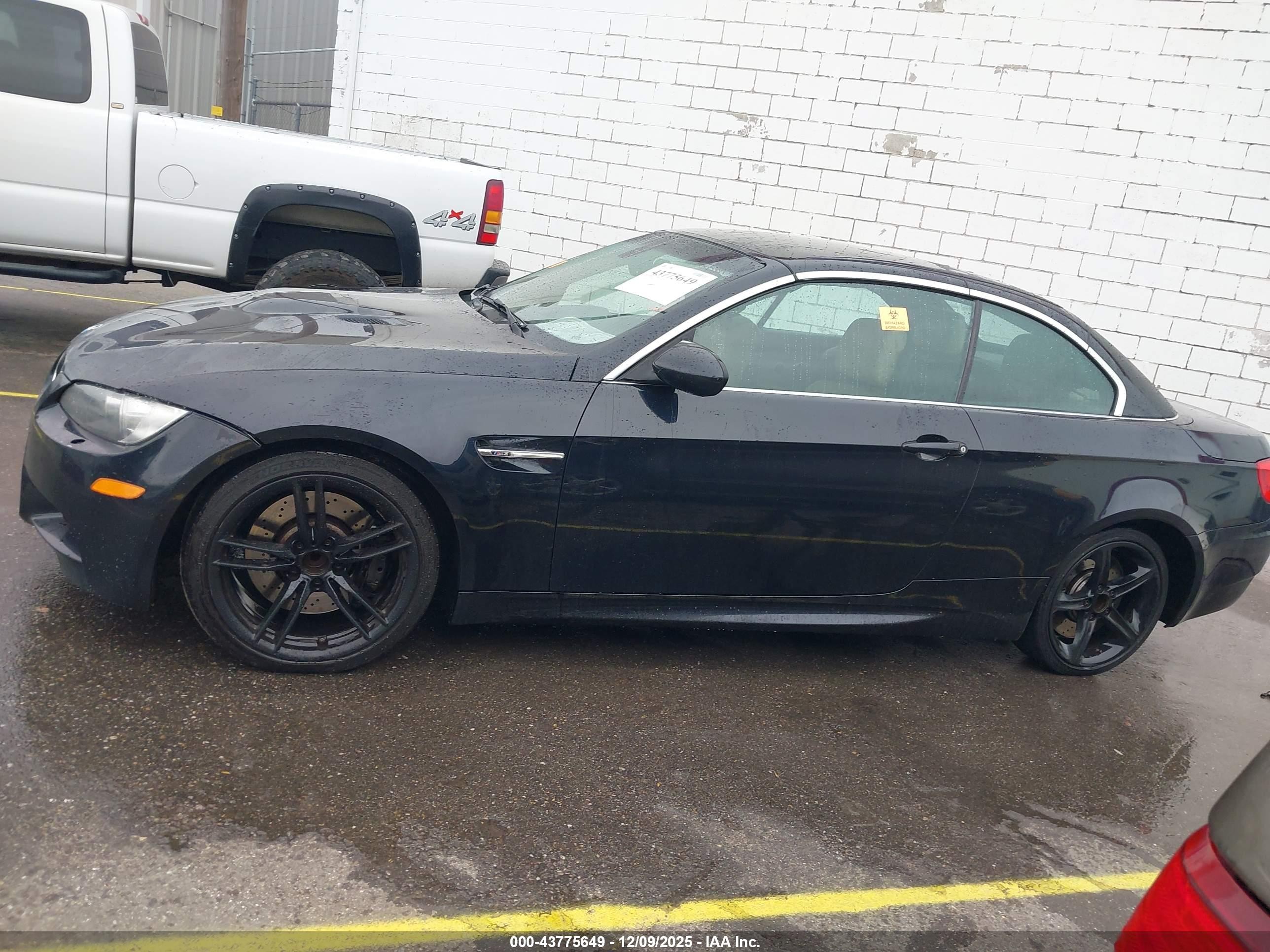 2011 Bmw M3   Black vin: WBSDX9C52BE585199
