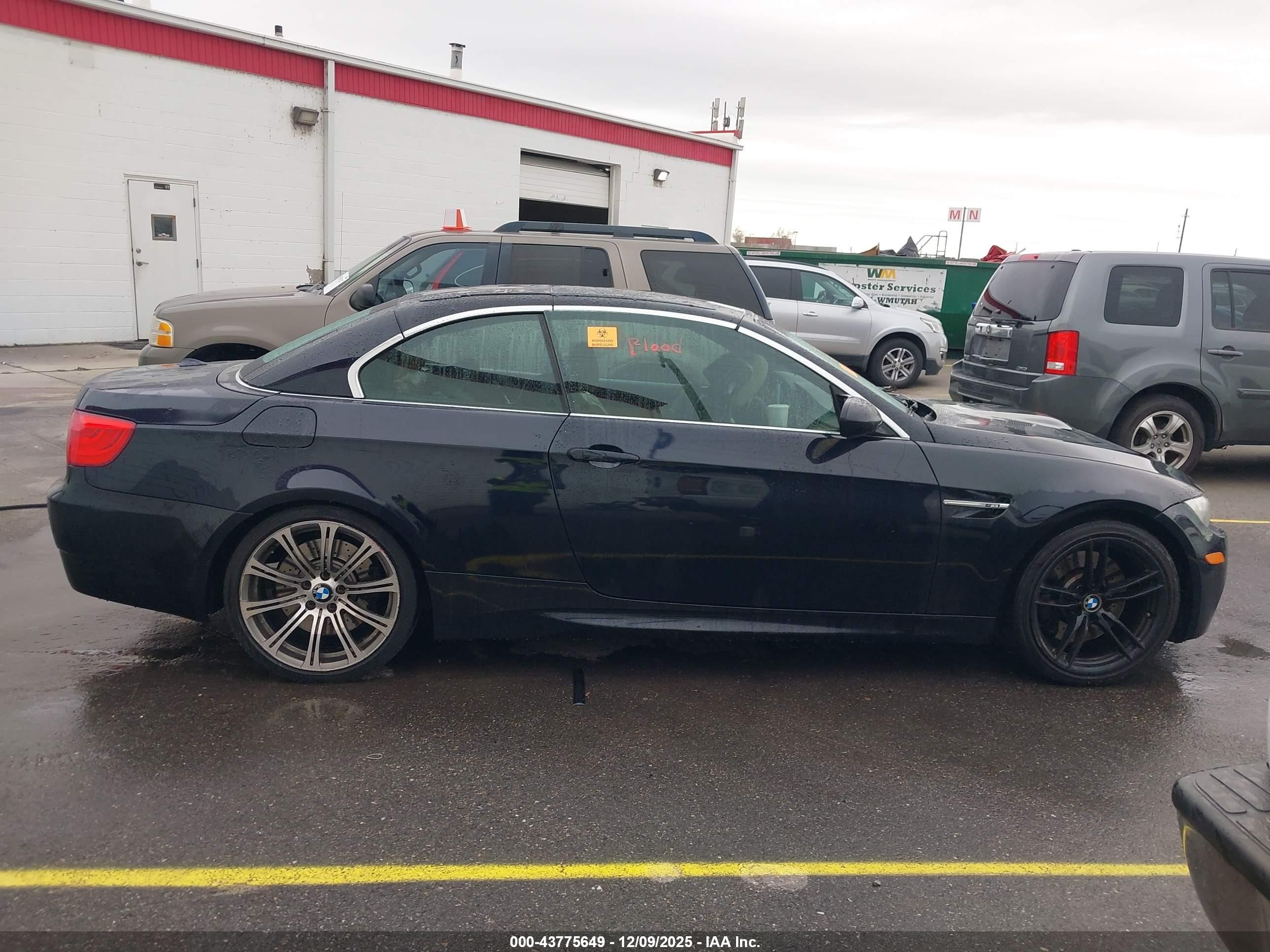 2011 Bmw M3   Black vin: WBSDX9C52BE585199