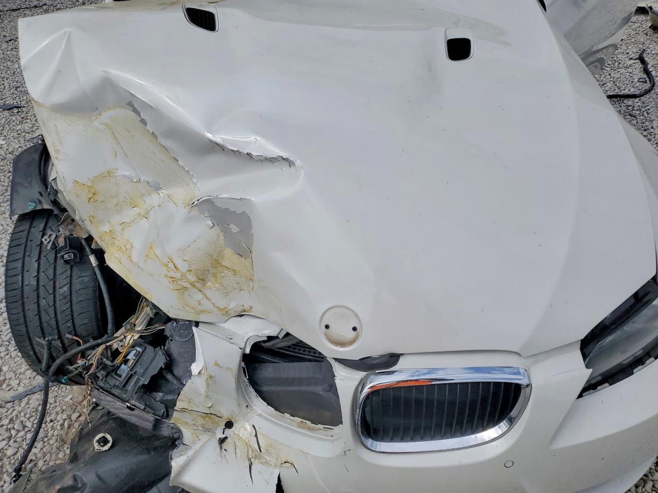 2011 Bmw M3 White vin: WBSDX9C53BE584501
