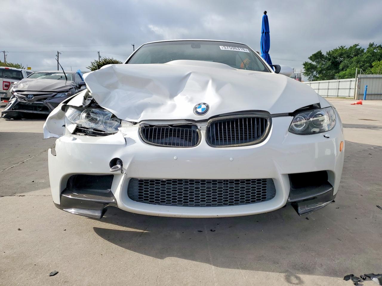2013 Bmw M3 White vin: WBSDX9C53DE785947