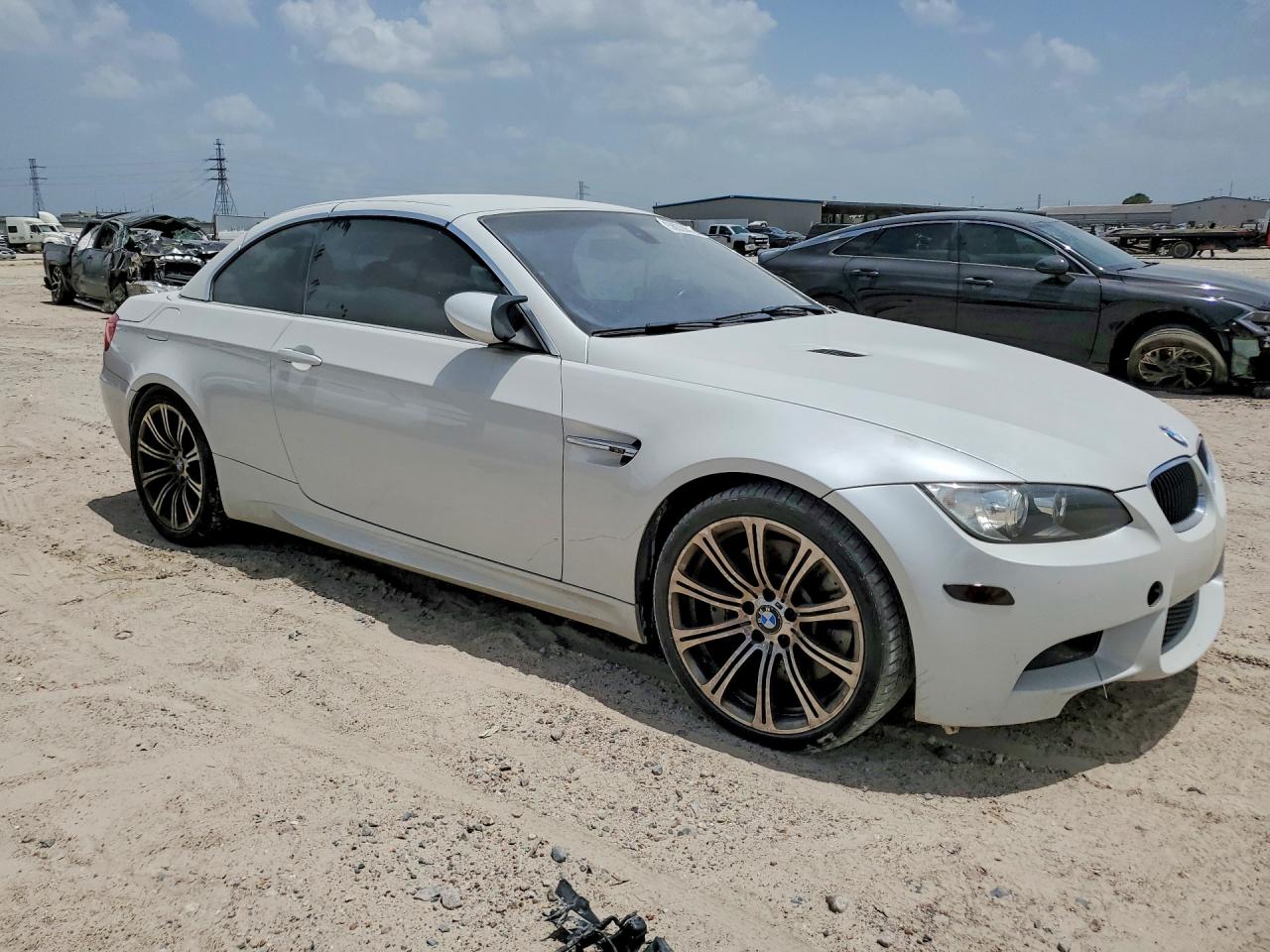 2011 Bmw M3 White vin: WBSDX9C56BE784160