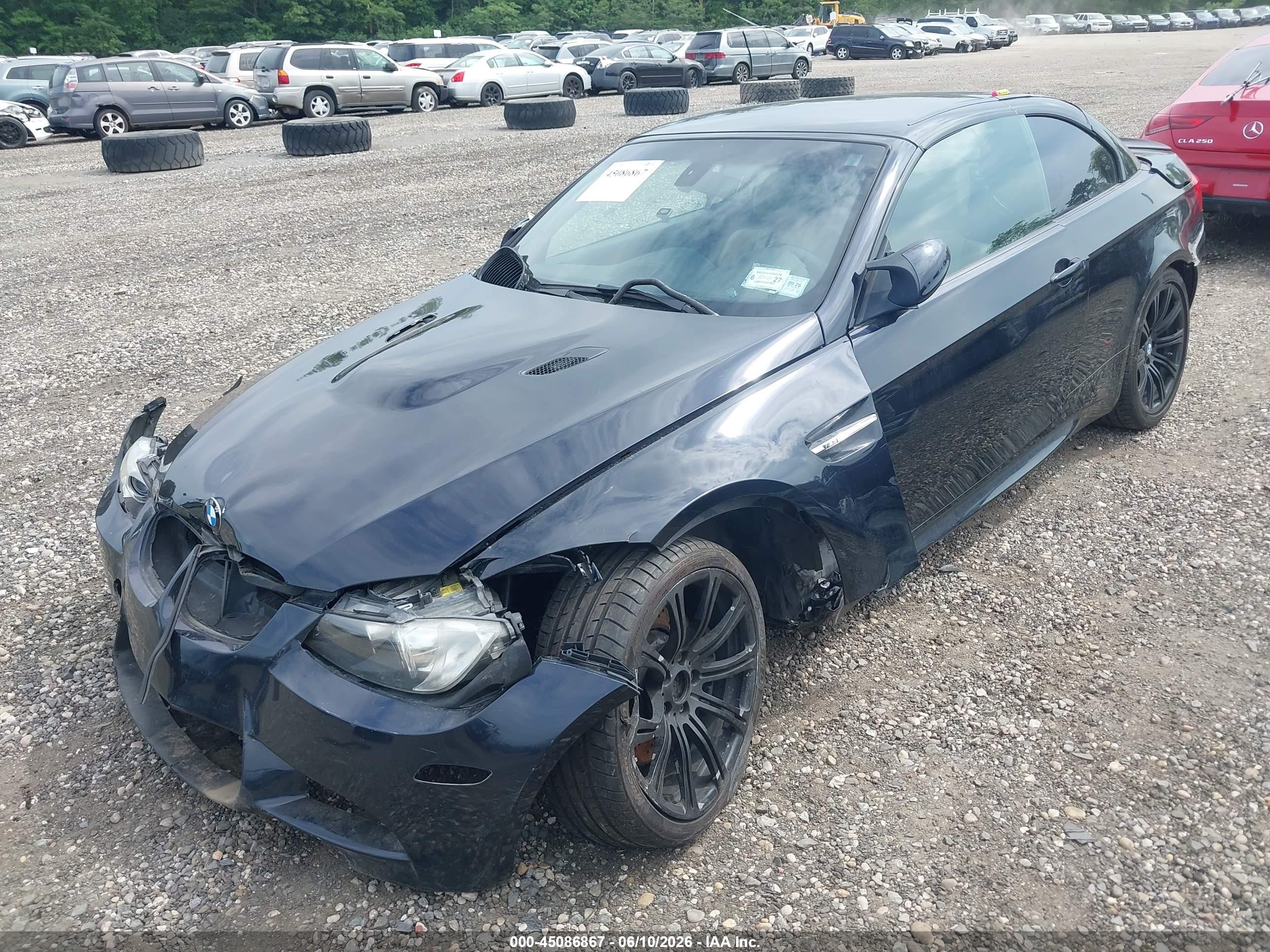 2011 Bmw M3   Black vin: WBSDX9C57BE584520