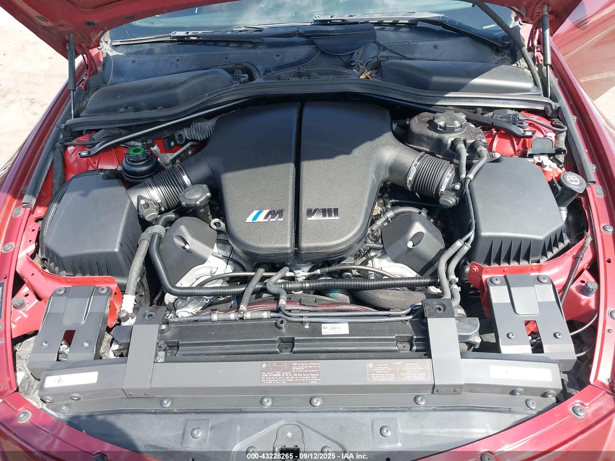 2008 Bmw M6   Maroon vin: WBSEK93588CY79469