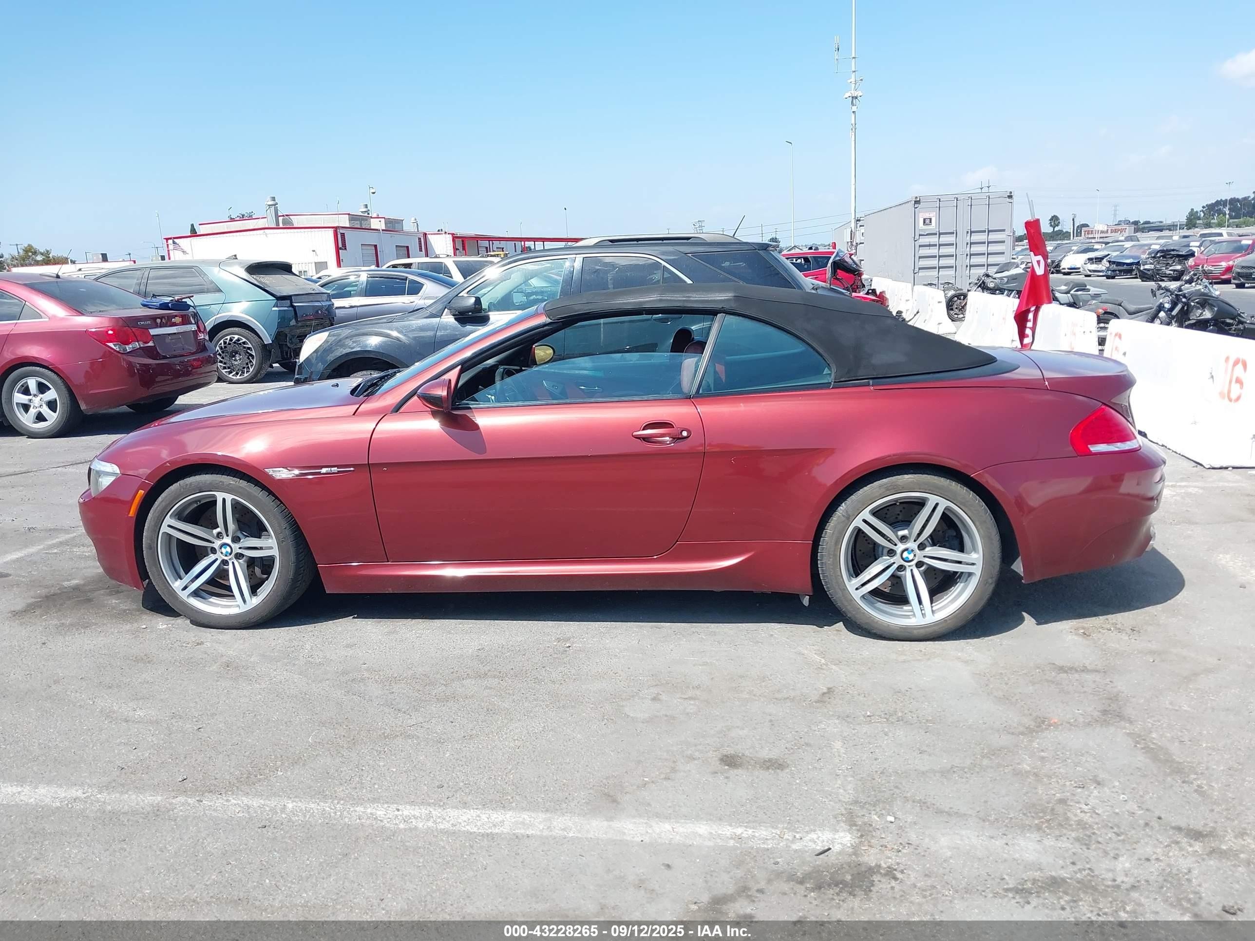 2008 Bmw M6   Maroon vin: WBSEK93588CY79469