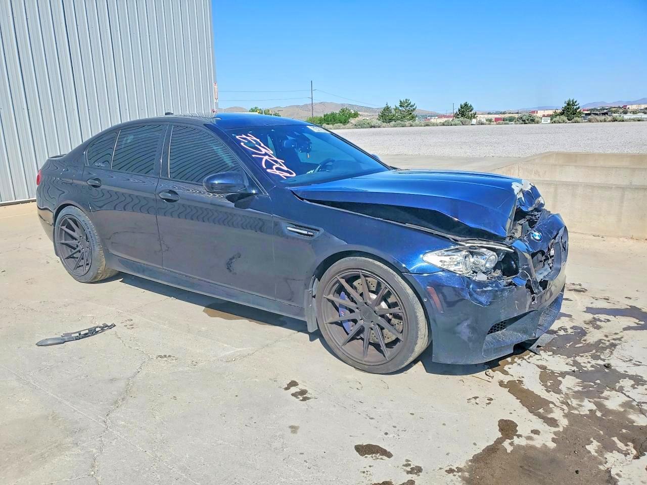 2013 Bmw M5 Blue vin: WBSFV9C50DC773992