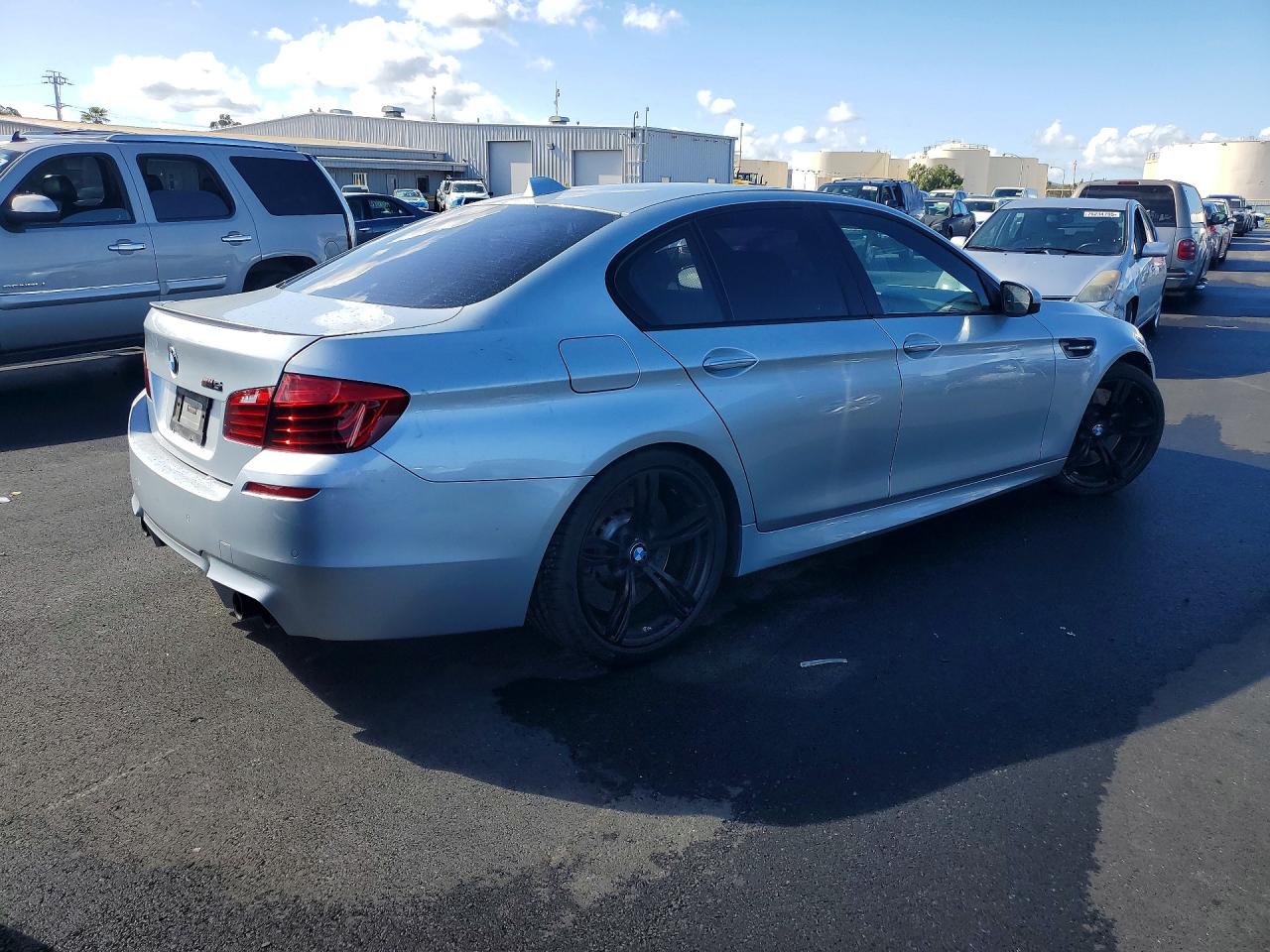 2015 Bmw Motorrad M5 Silver vin: WBSFV9C50FD594879