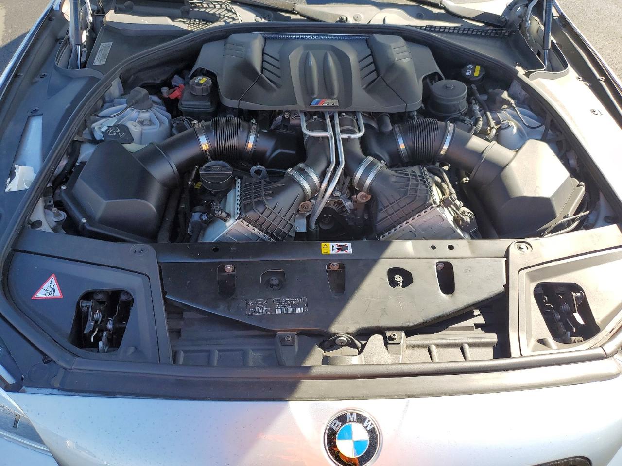 2015 Bmw Motorrad M5 Silver vin: WBSFV9C50FD594879
