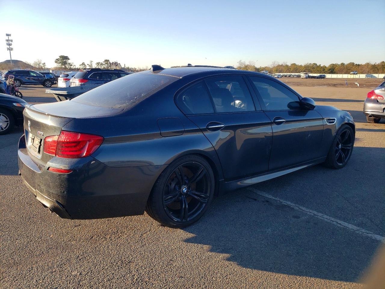 2013 Bmw Motorrad M5 Gray vin: WBSFV9C51DD097076